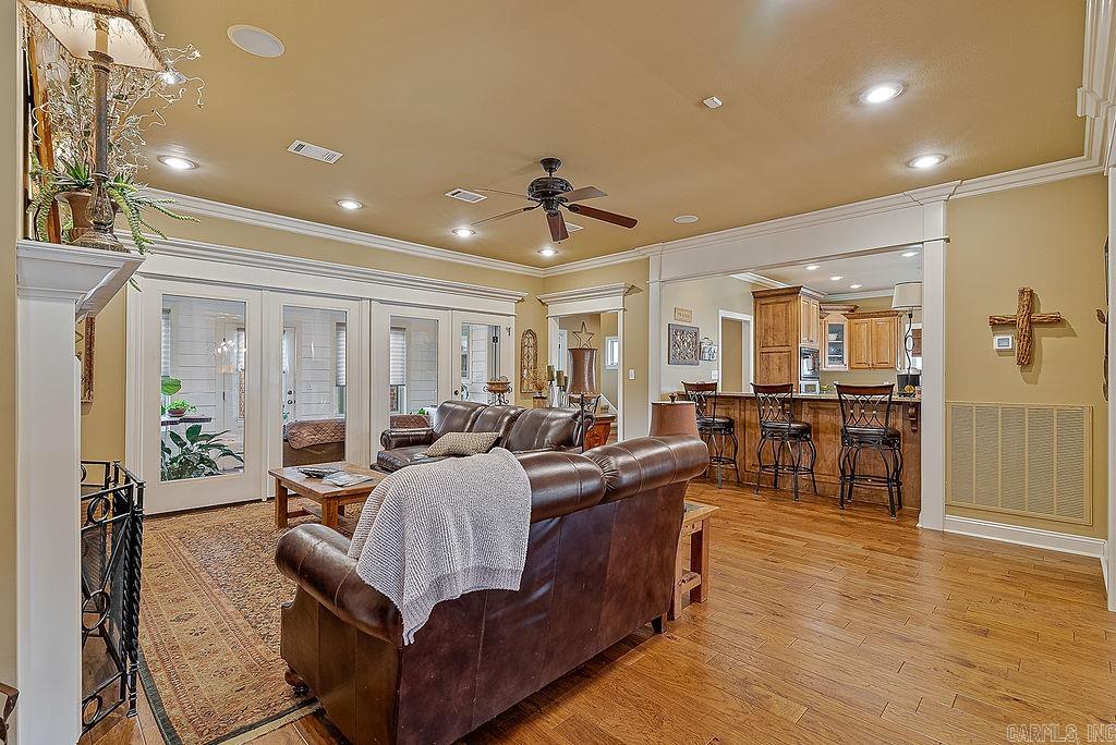 4301 Woodcrest Jonesboro, AR 72404