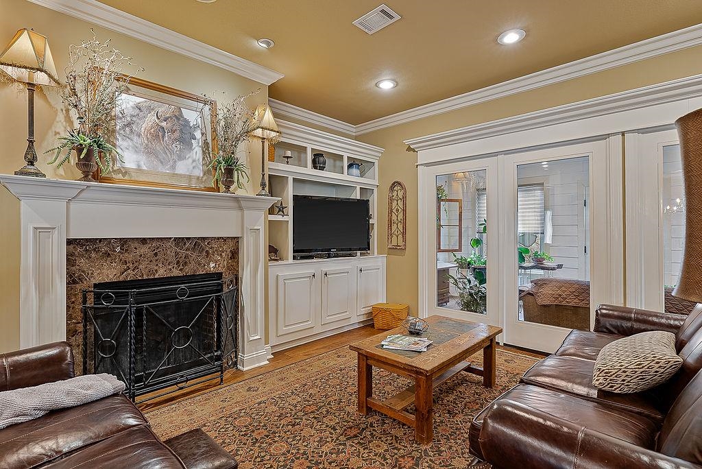 4301  Woodcrest  Jonesboro, AR