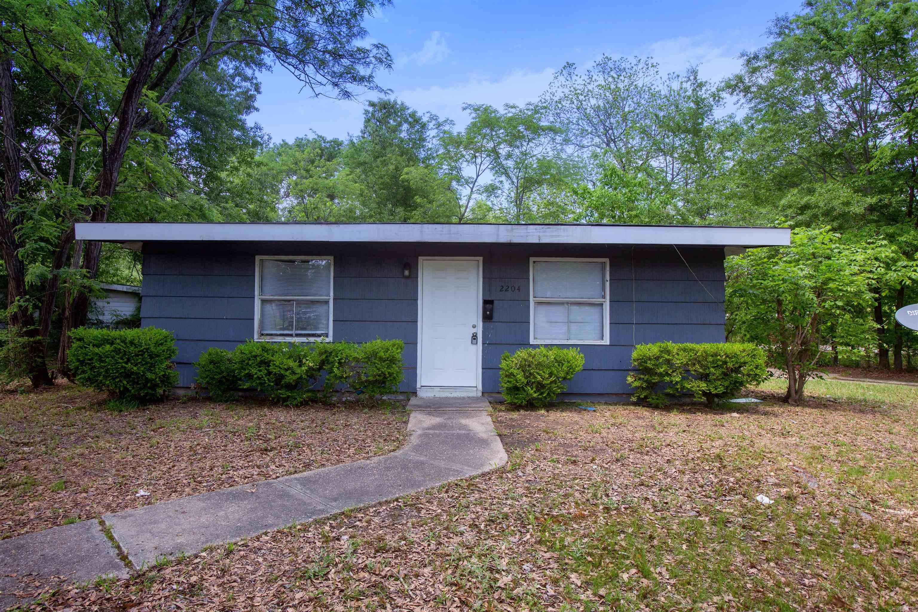 2204  Howard  Pine Bluff, AR