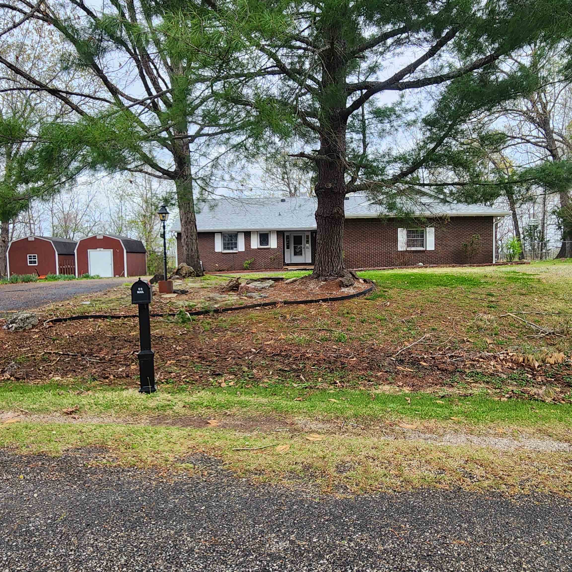 2503  Crescent  Horseshoe Bend, AR