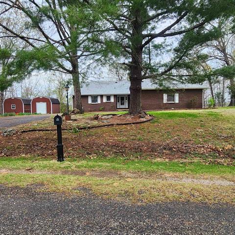 2503  Crescent  Horseshoe Bend, AR