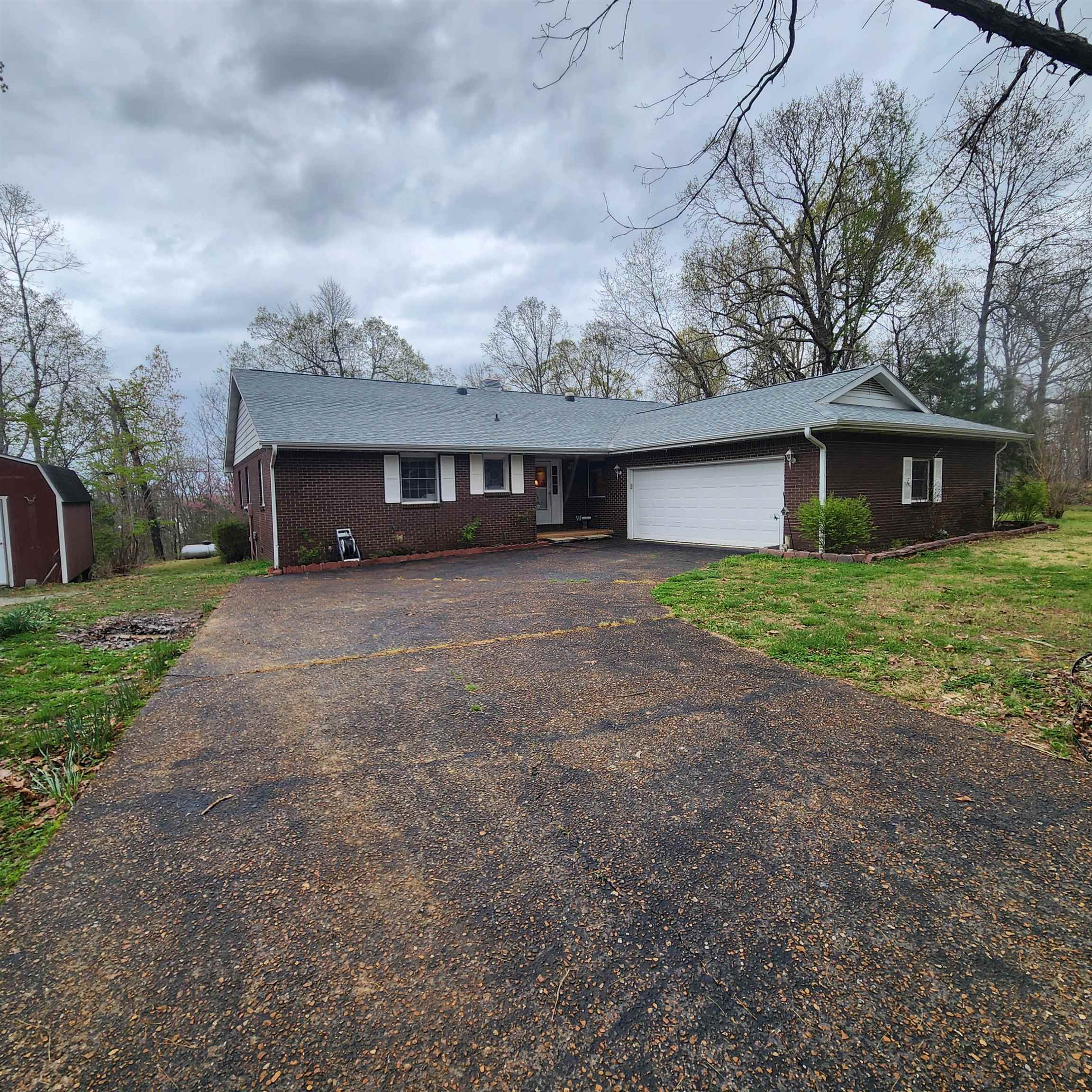 2503  Crescent  Horseshoe Bend, AR
