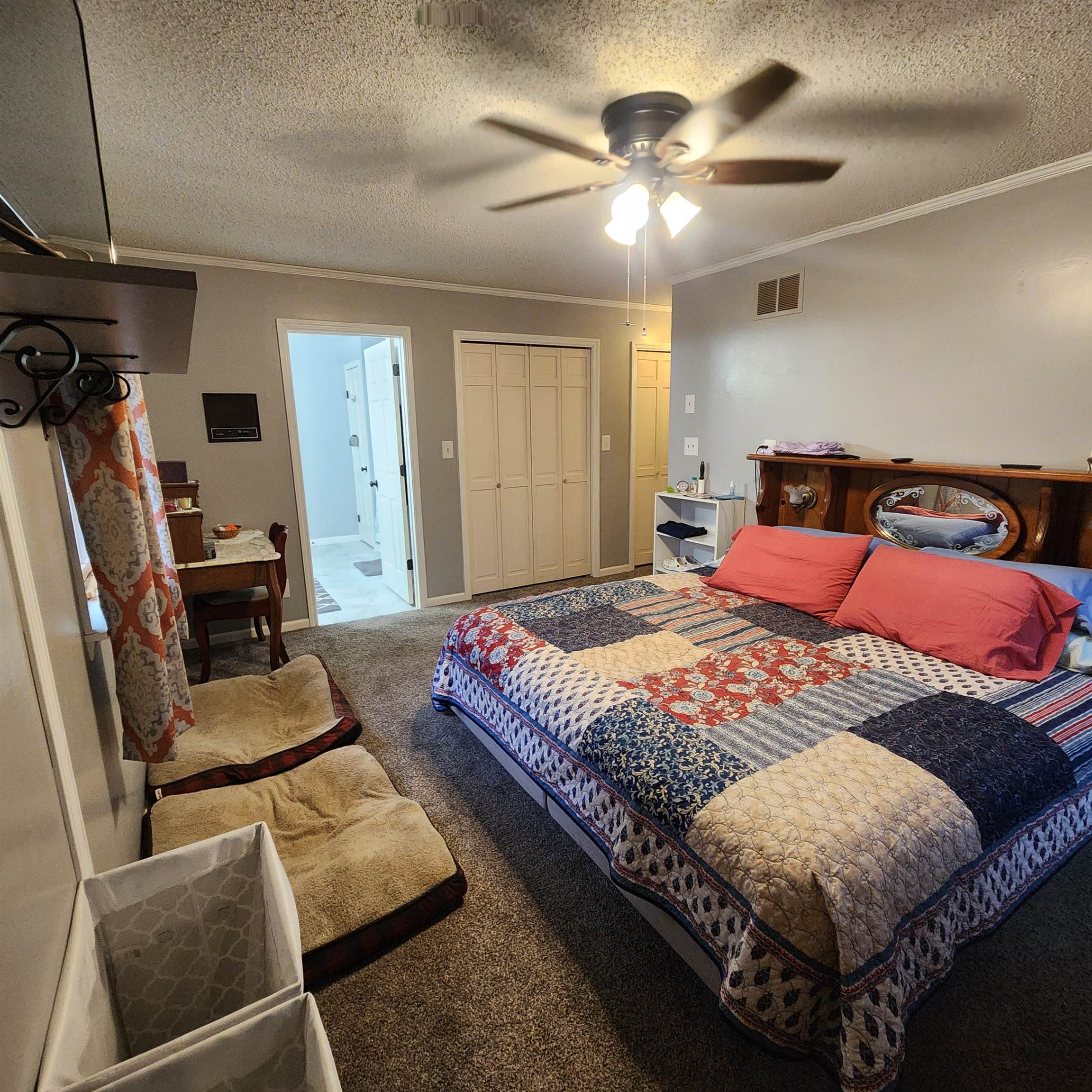 2503  Crescent  Horseshoe Bend, AR