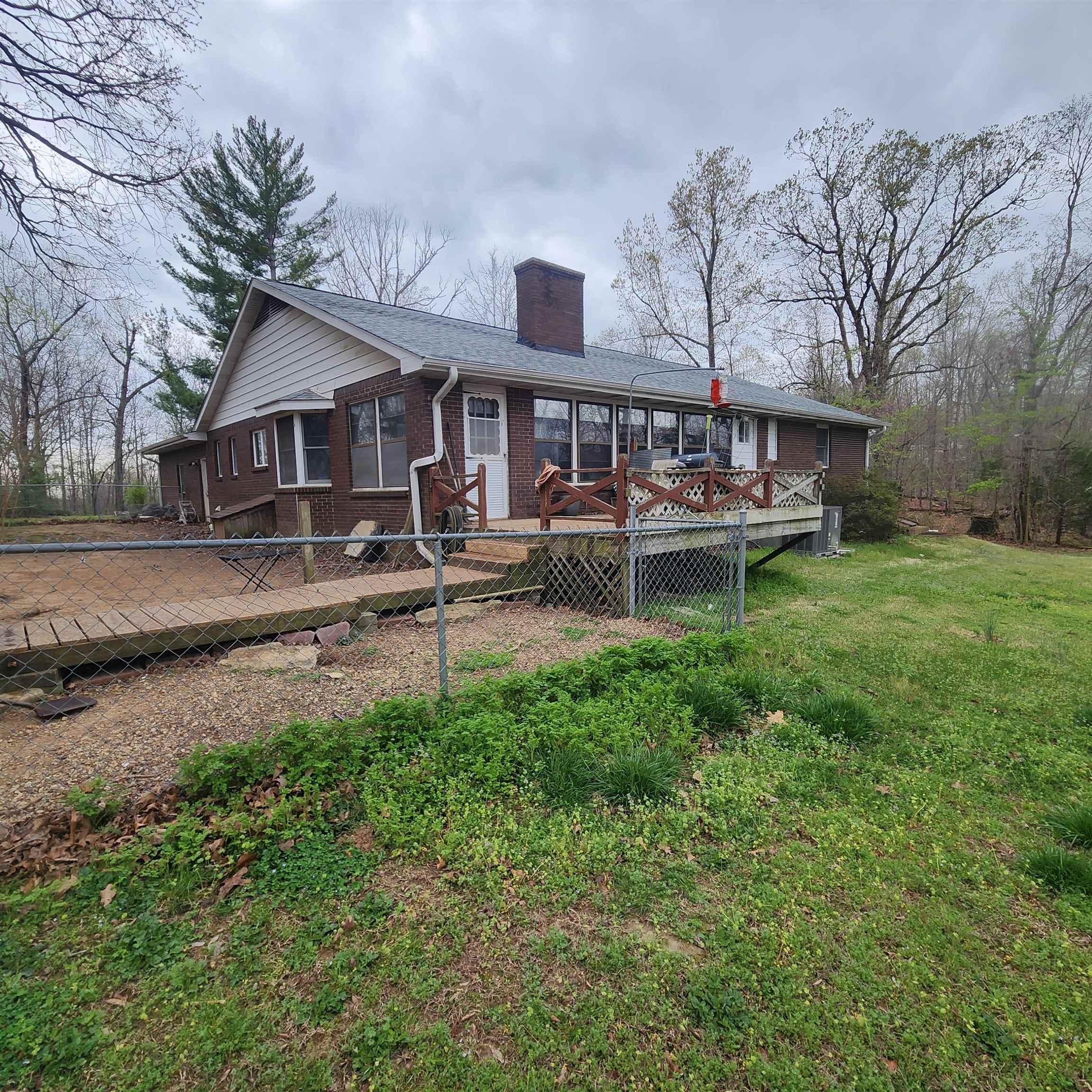 2503  Crescent  Horseshoe Bend, AR