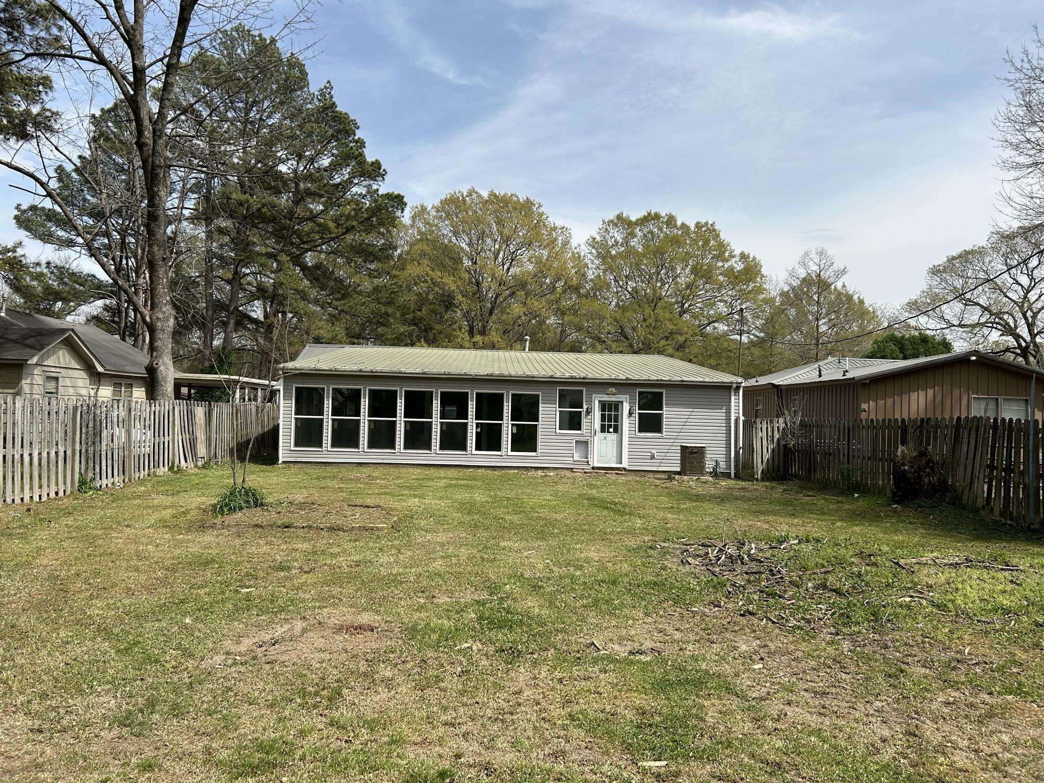 321  Forrest  Newport, AR