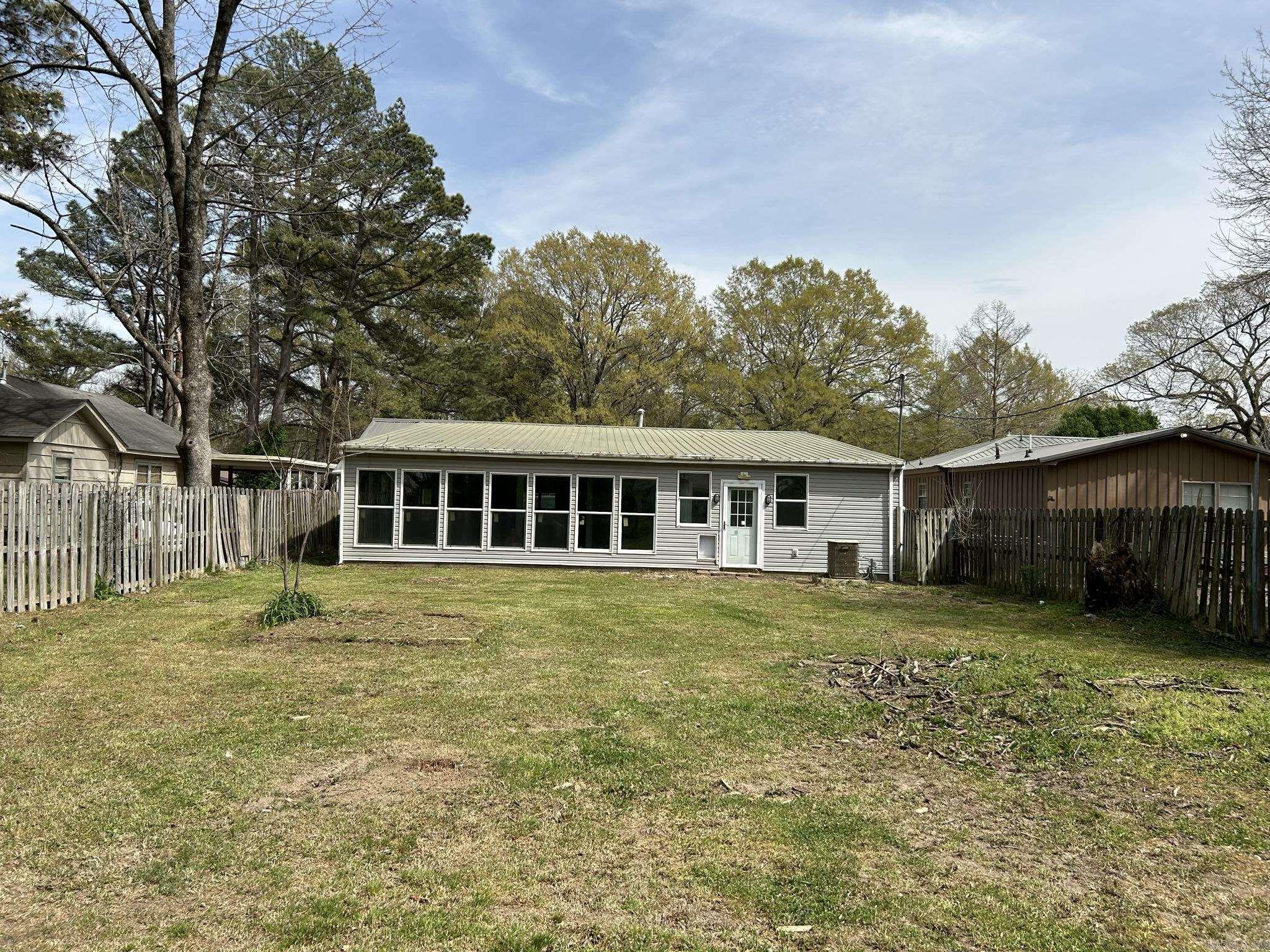 321 Forrest  Newport, AR