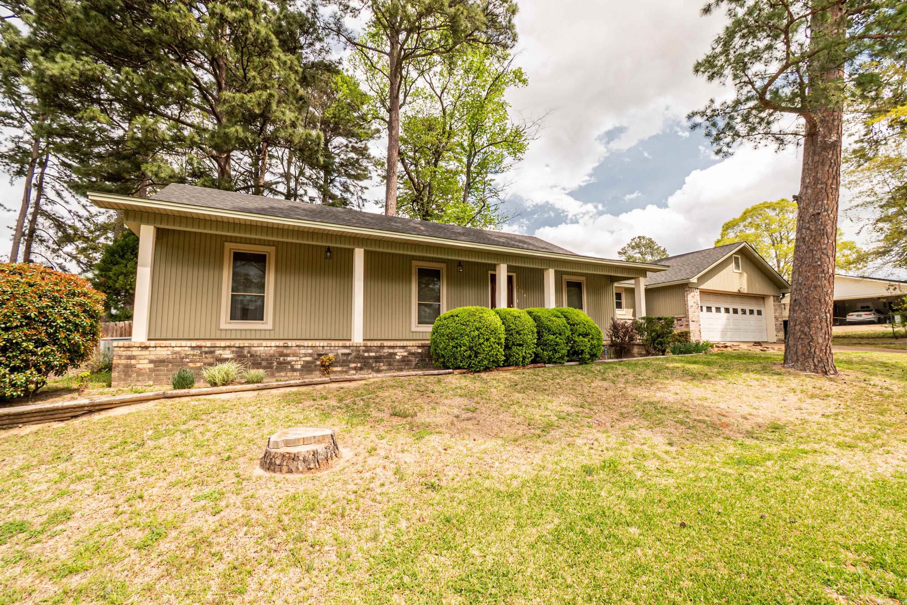 1070  Choctaw  Camden, AR
