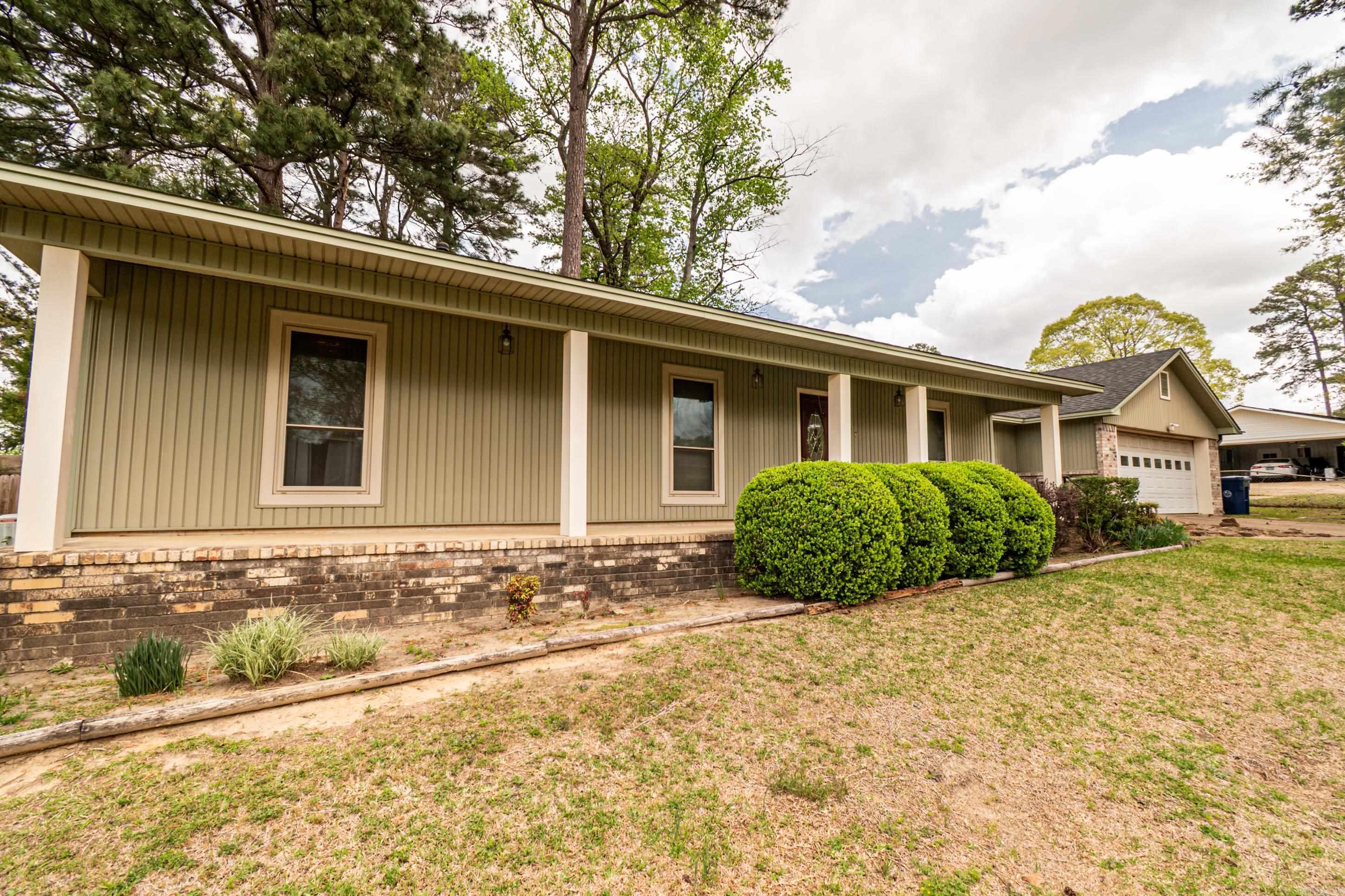 1070  Choctaw  Camden, AR