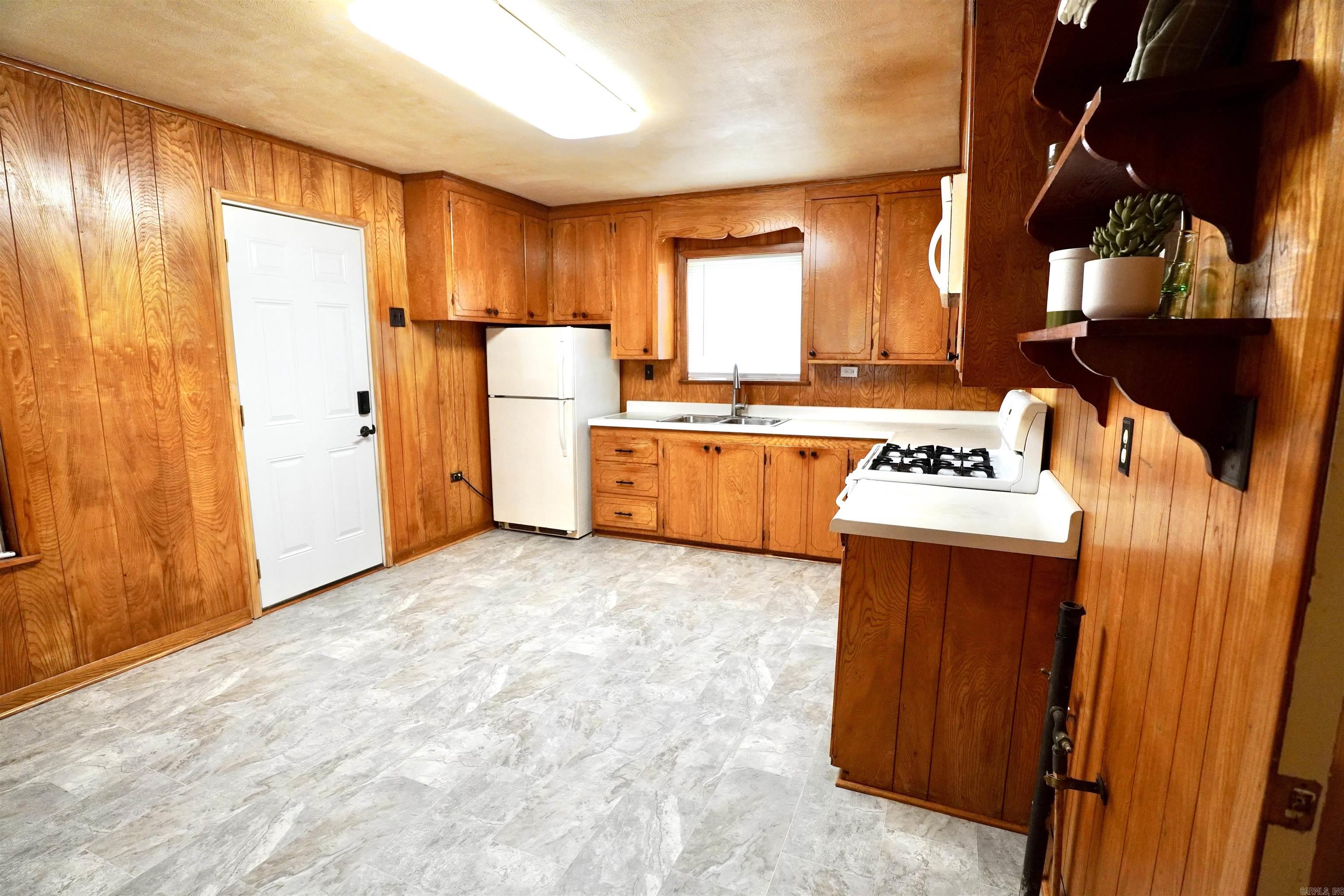 568  Jenkins St  Camden, AR