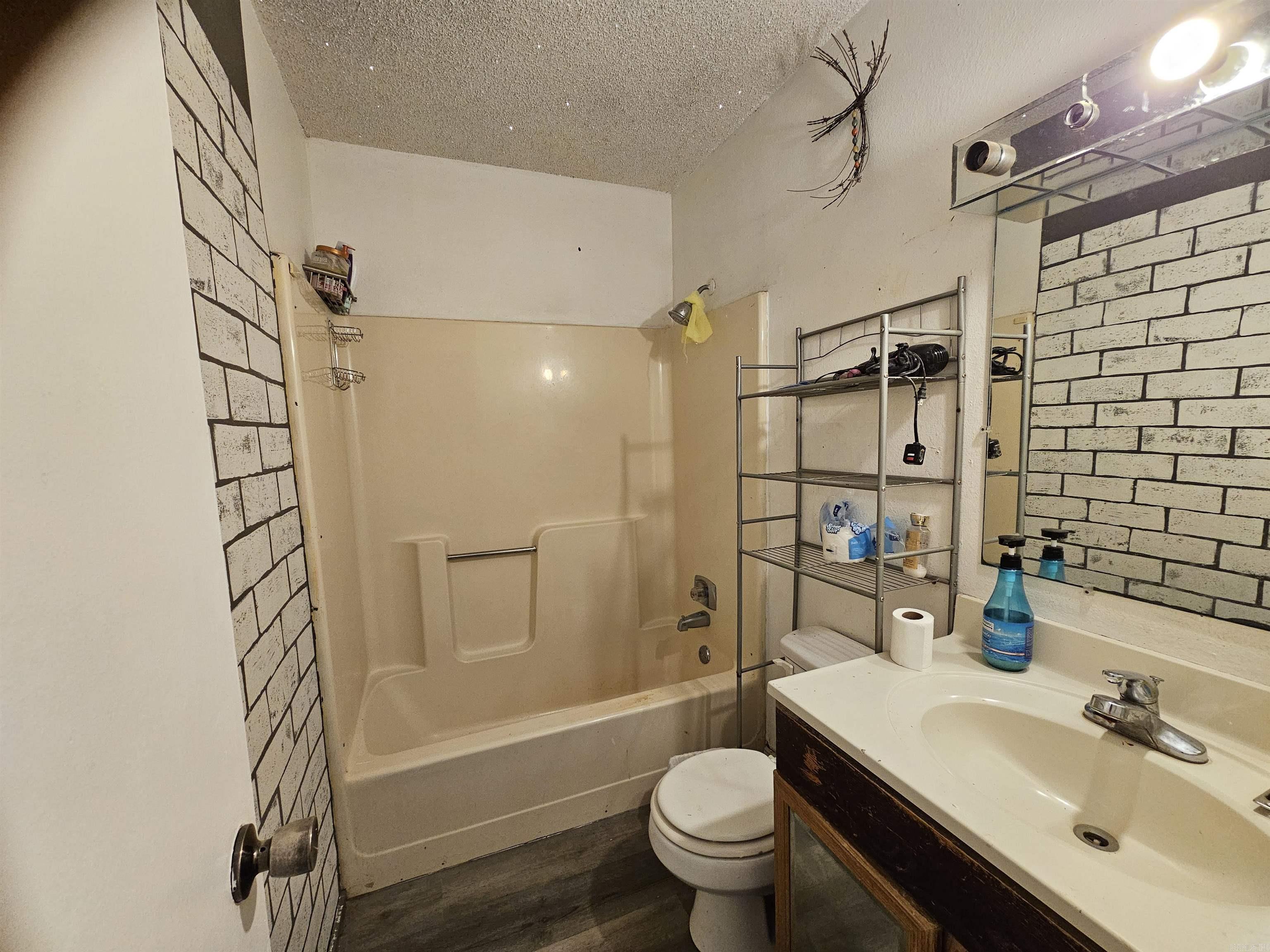 2015 W Ave E  Hope, AR