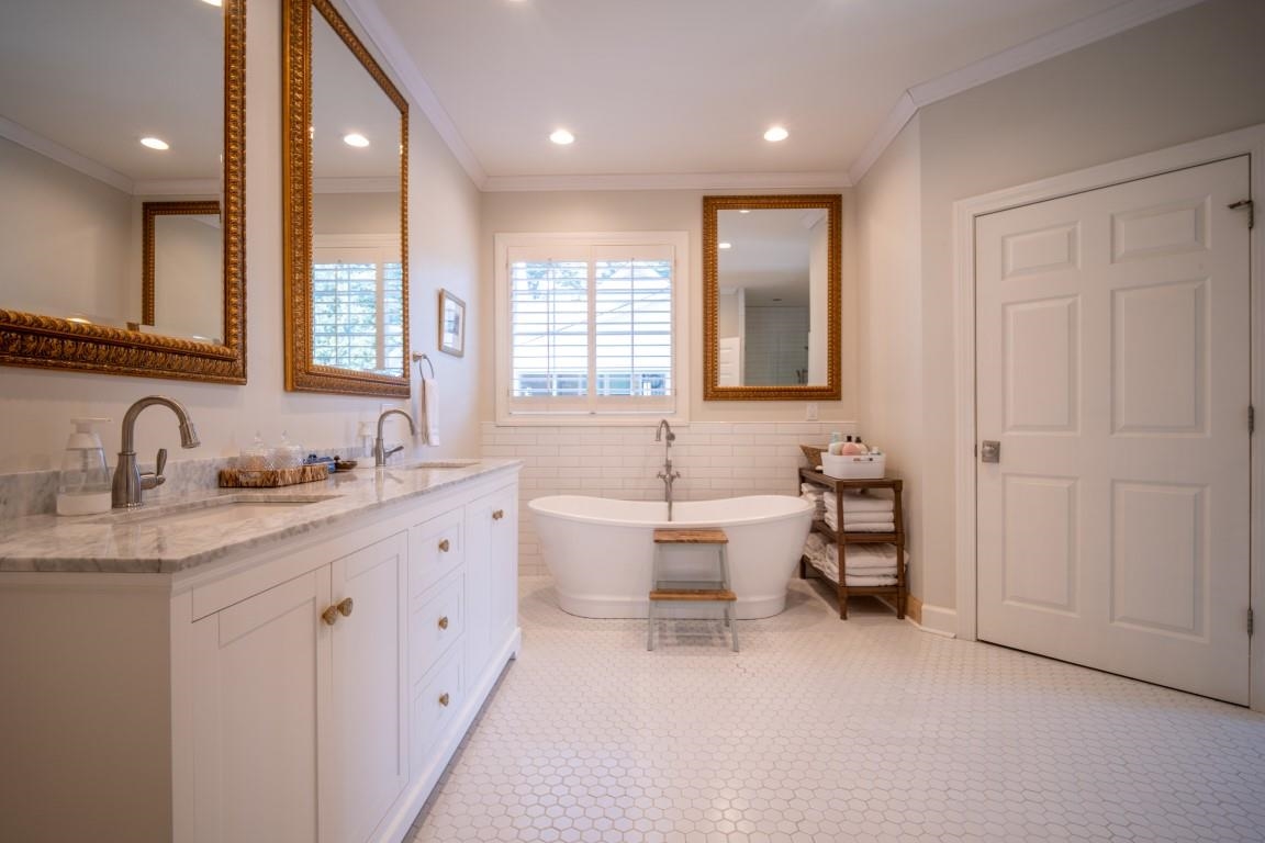 222 W Riverside Drive  Marked Tree, AR