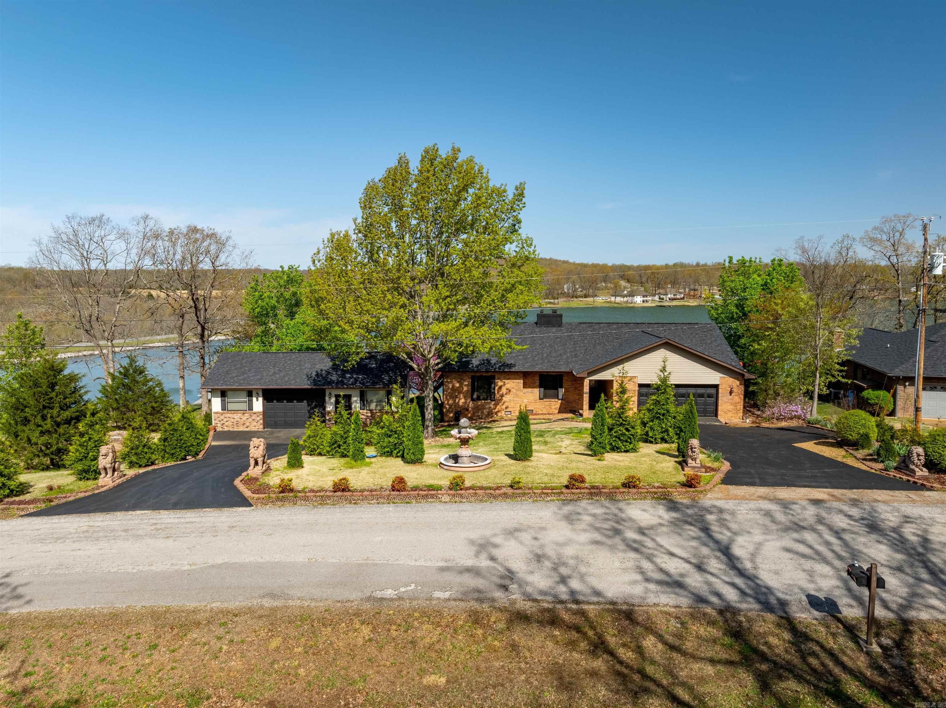 504 S Shore  Horseshoe Bend, AR
