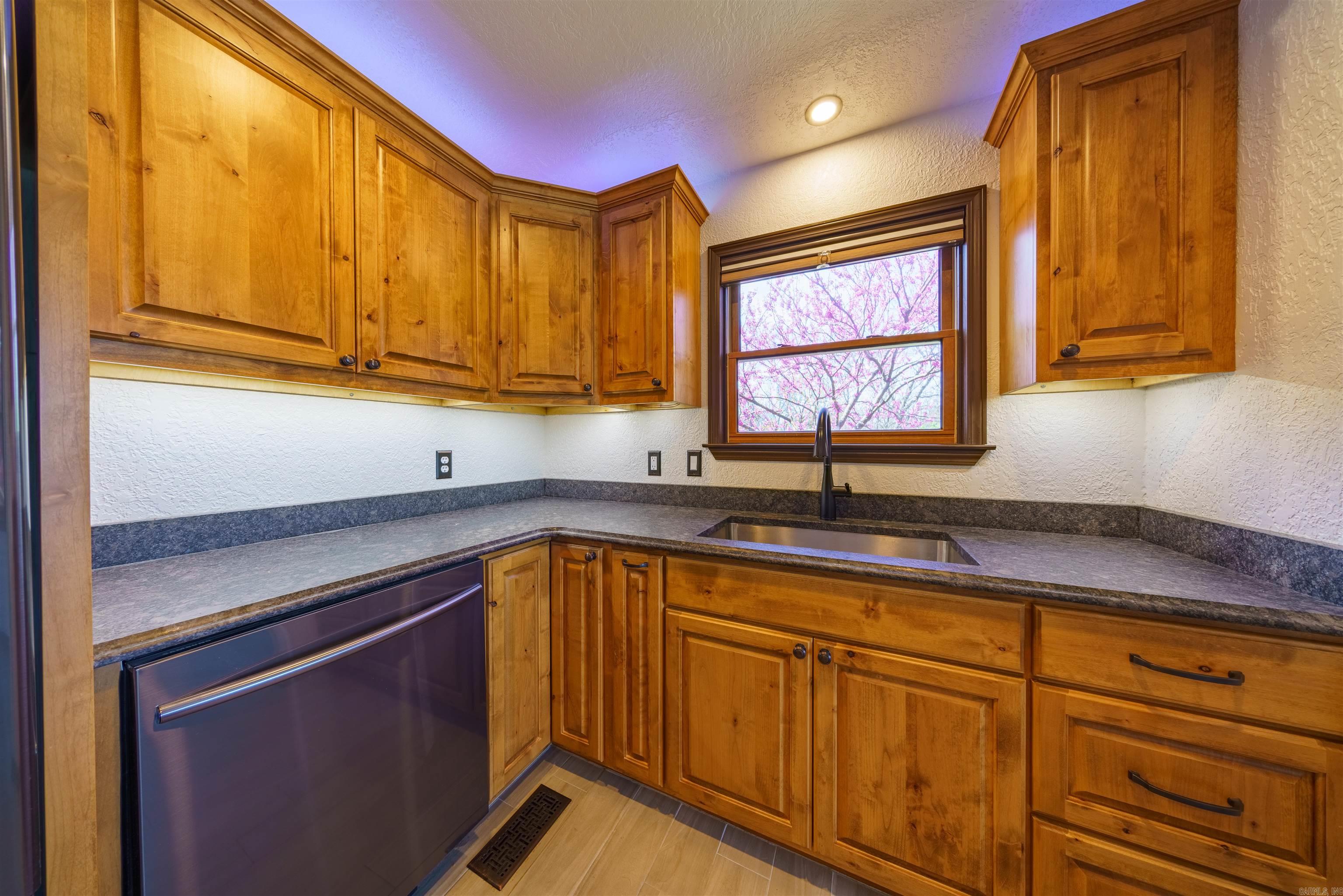 504 S Shore  Horseshoe Bend, AR