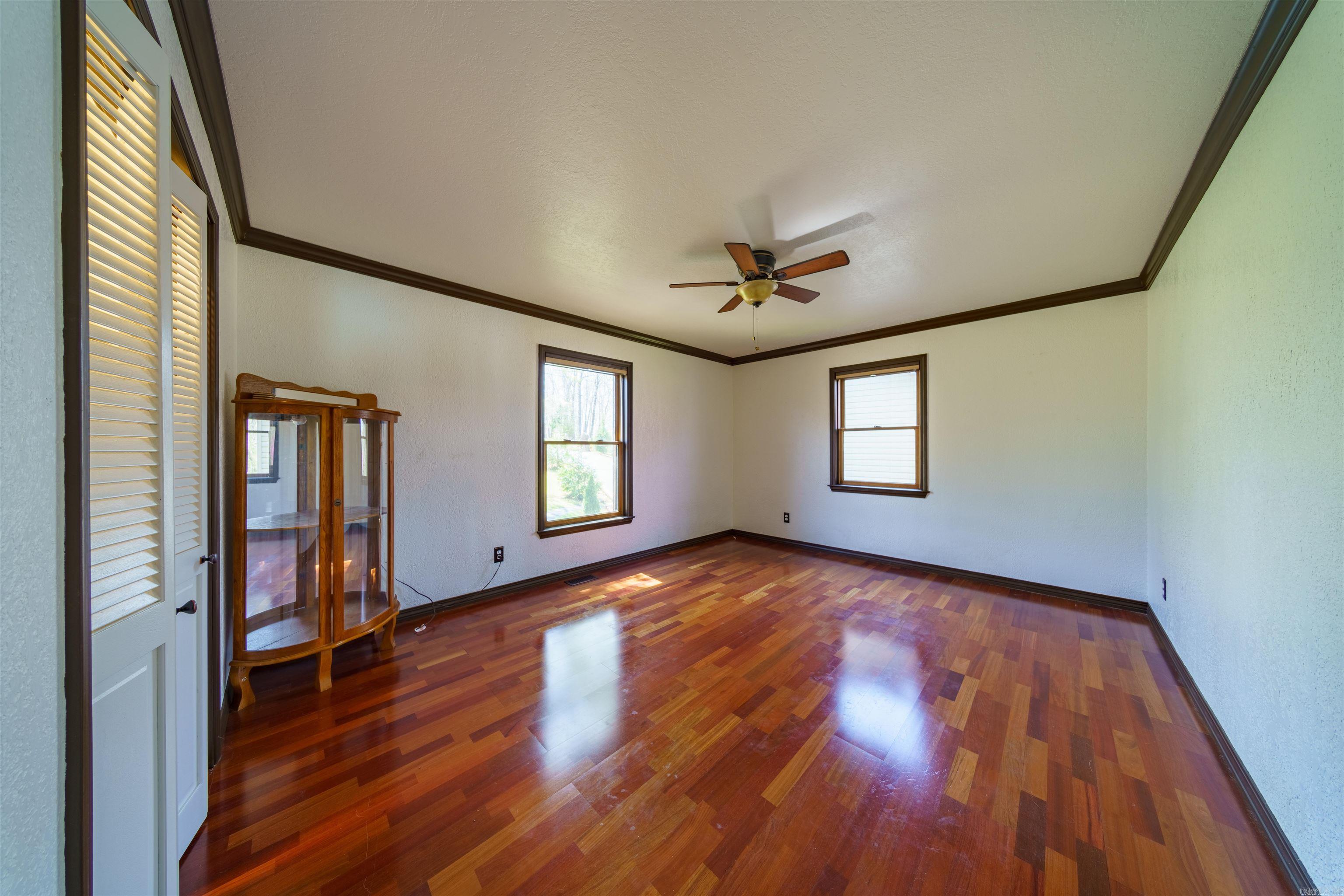 504 S Shore  Horseshoe Bend, AR