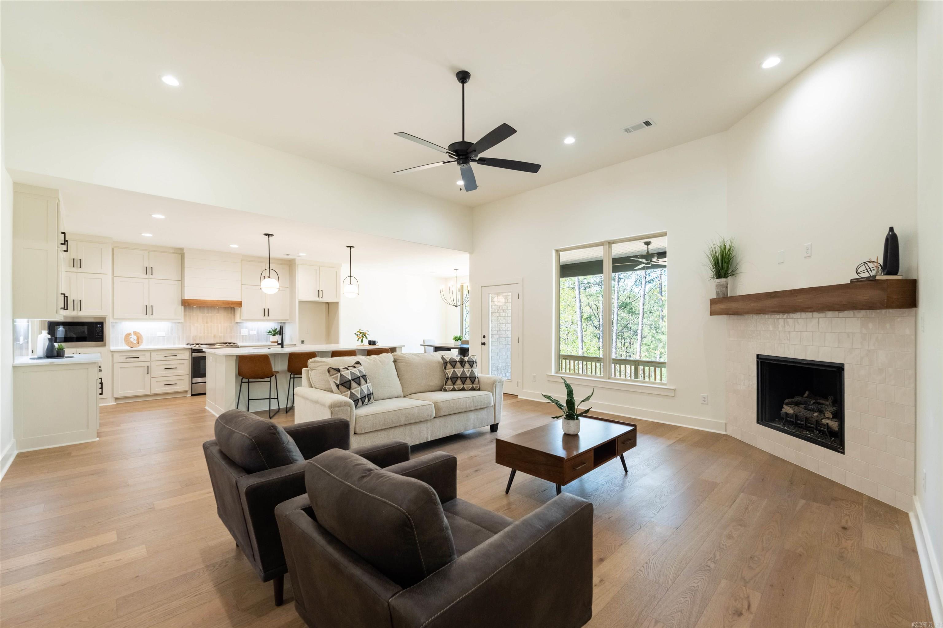 141  Ridgeview  Maumelle, AR