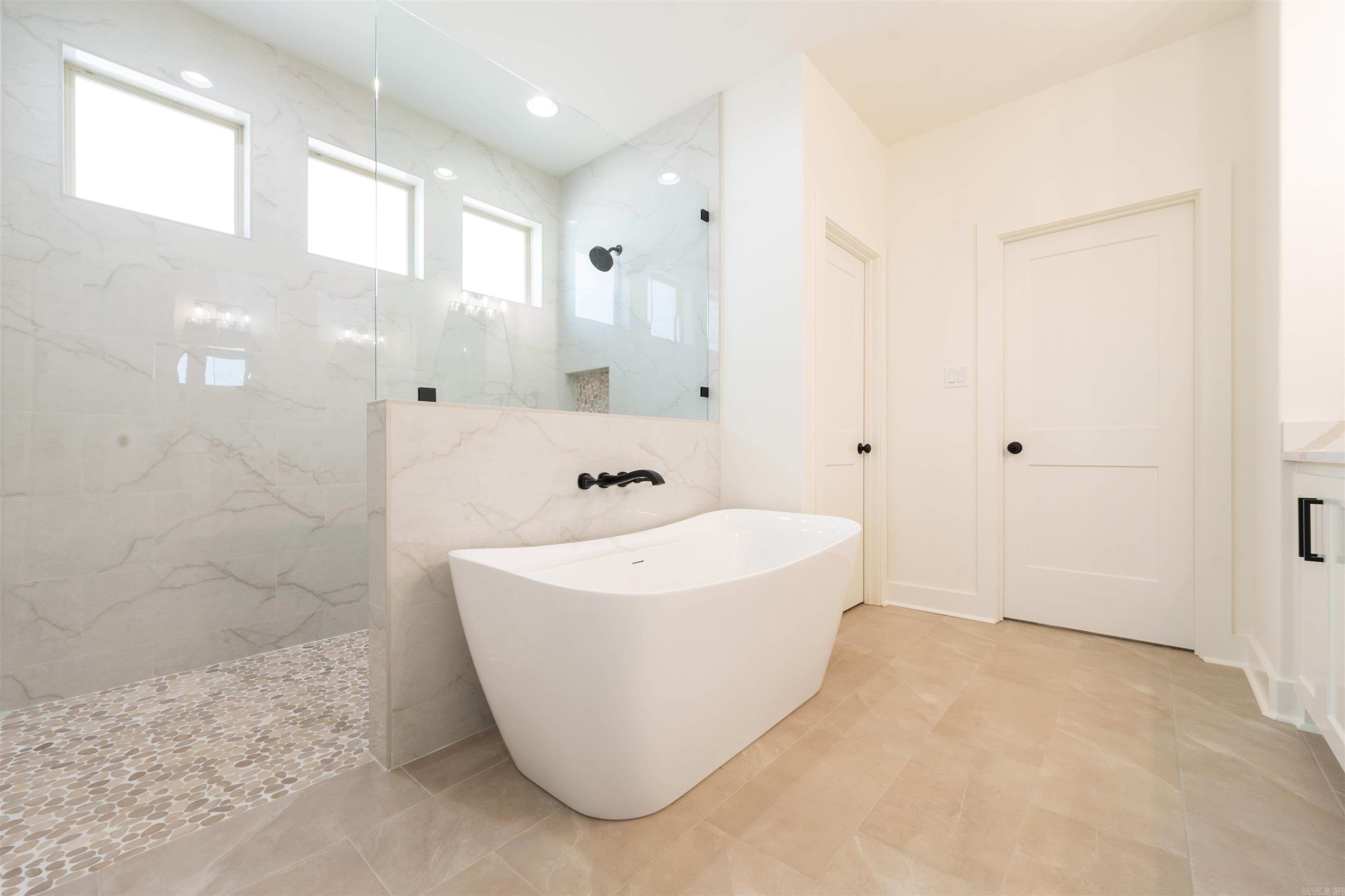 141  Ridgeview  Maumelle, AR