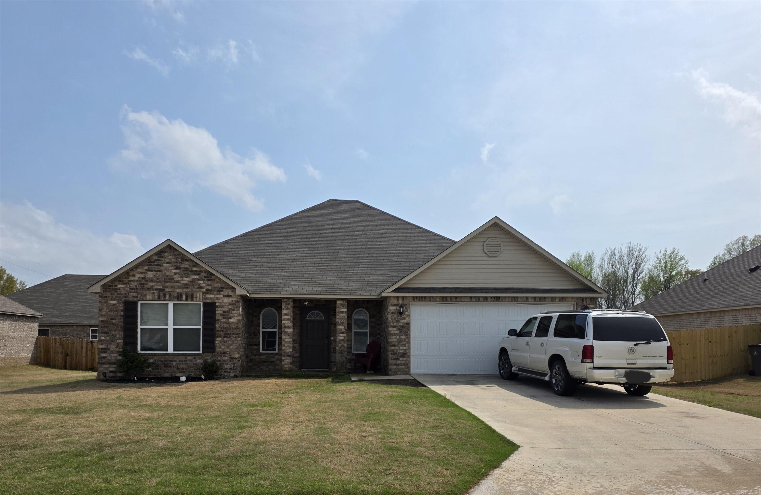5702  Wendy St  Paragould, AR