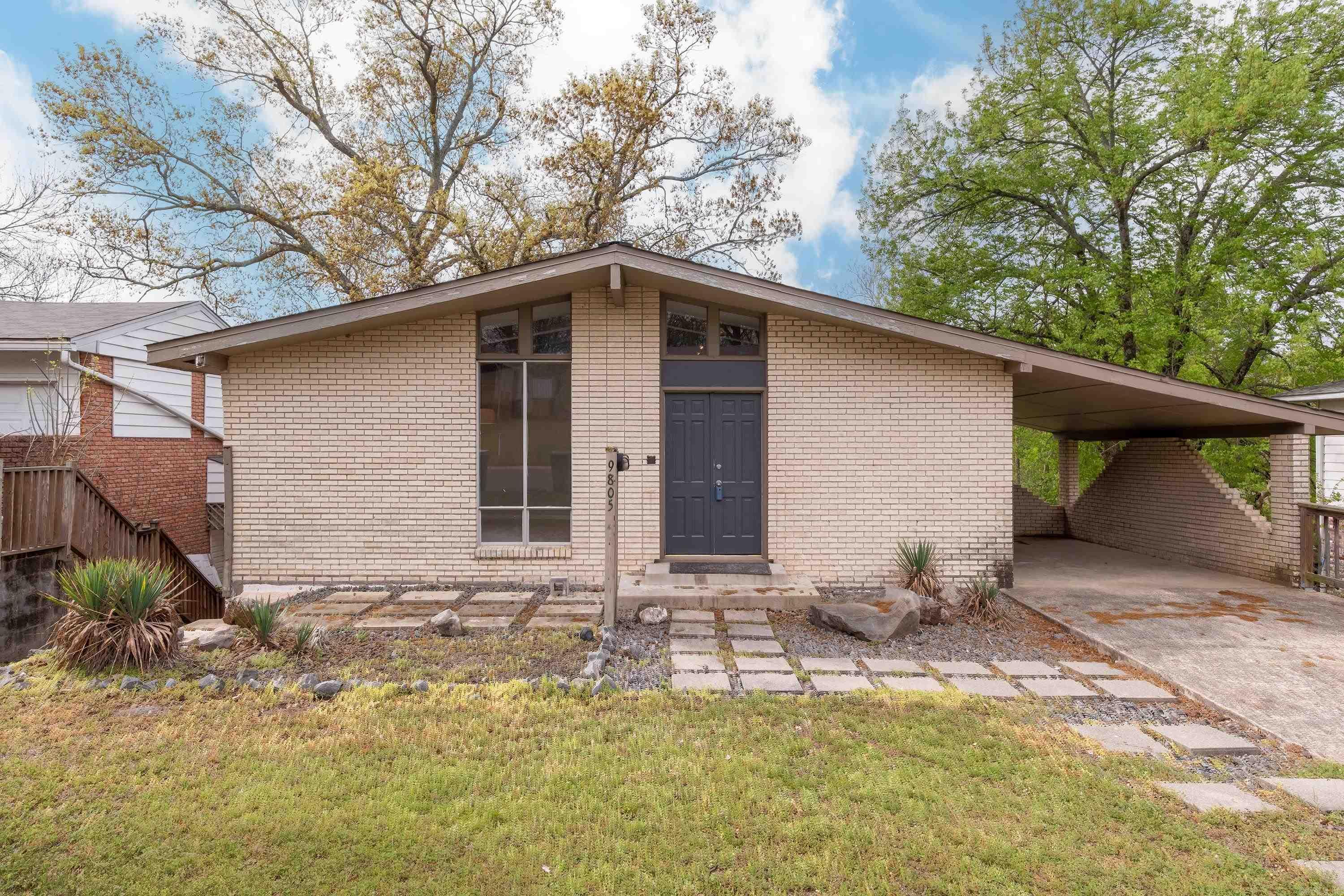9805  Brooks  Little Rock, AR