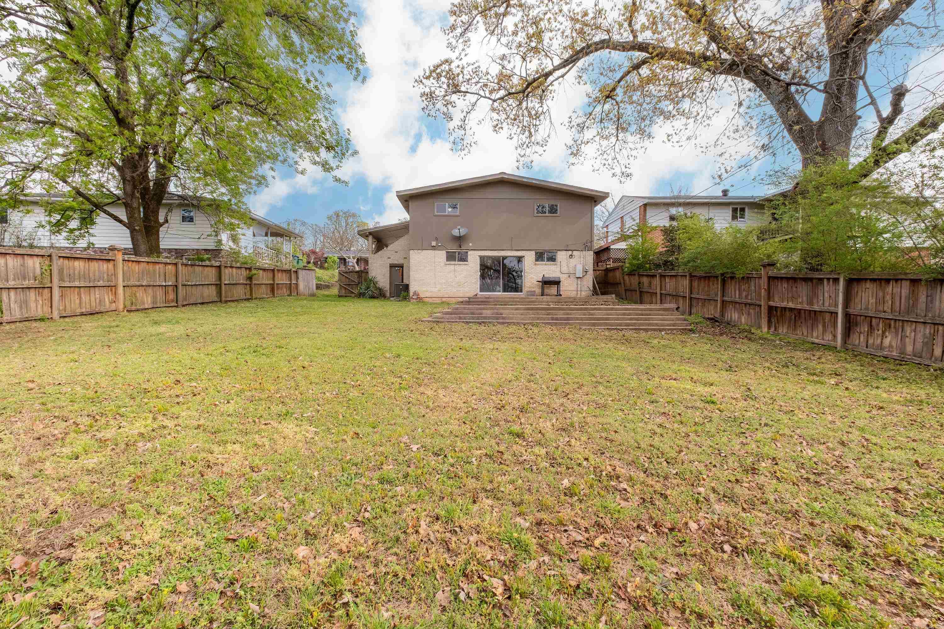 9805  Brooks  Little Rock, AR