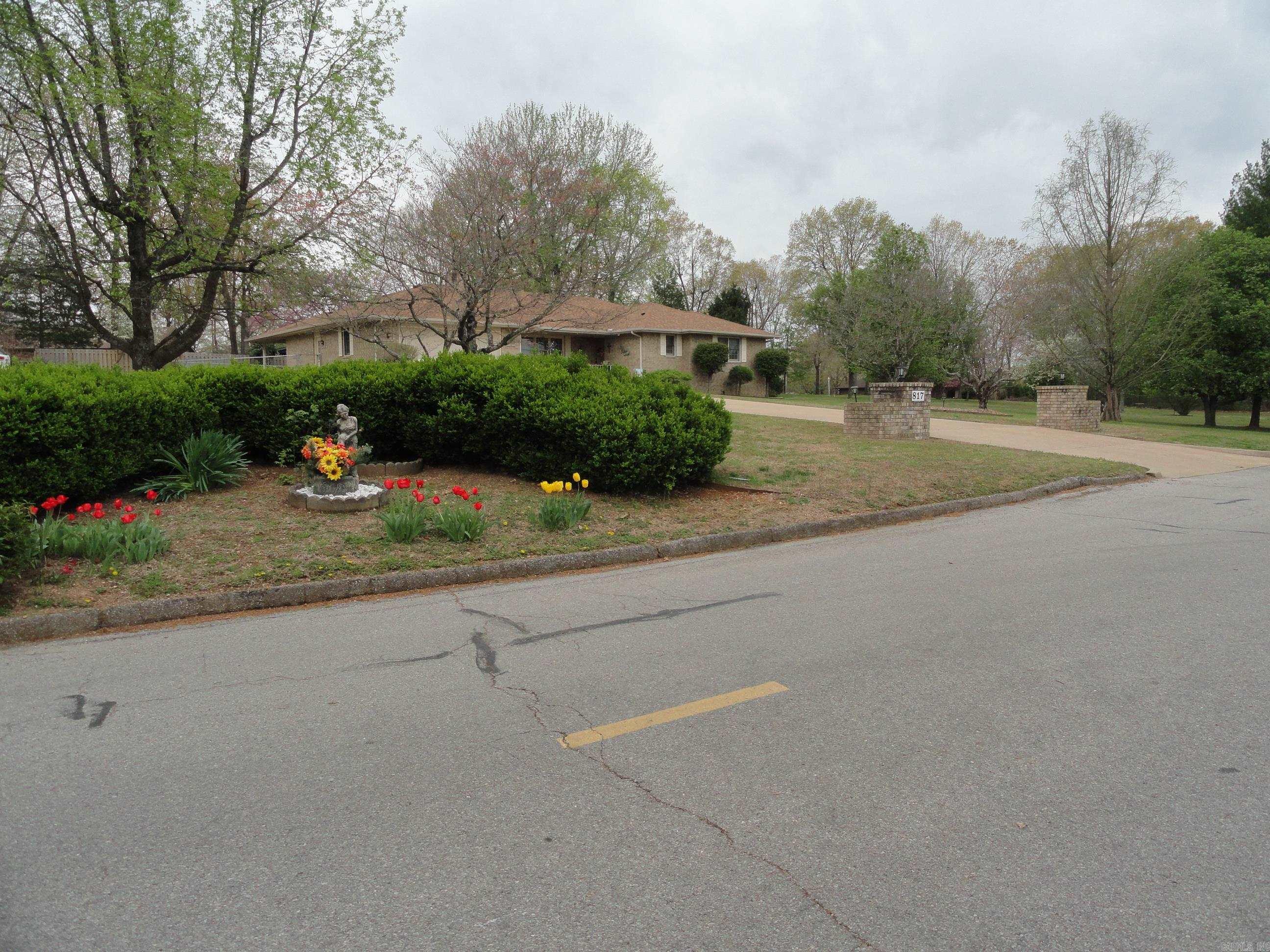 817 Northpointe Drive Mountain Home, AR 72653
