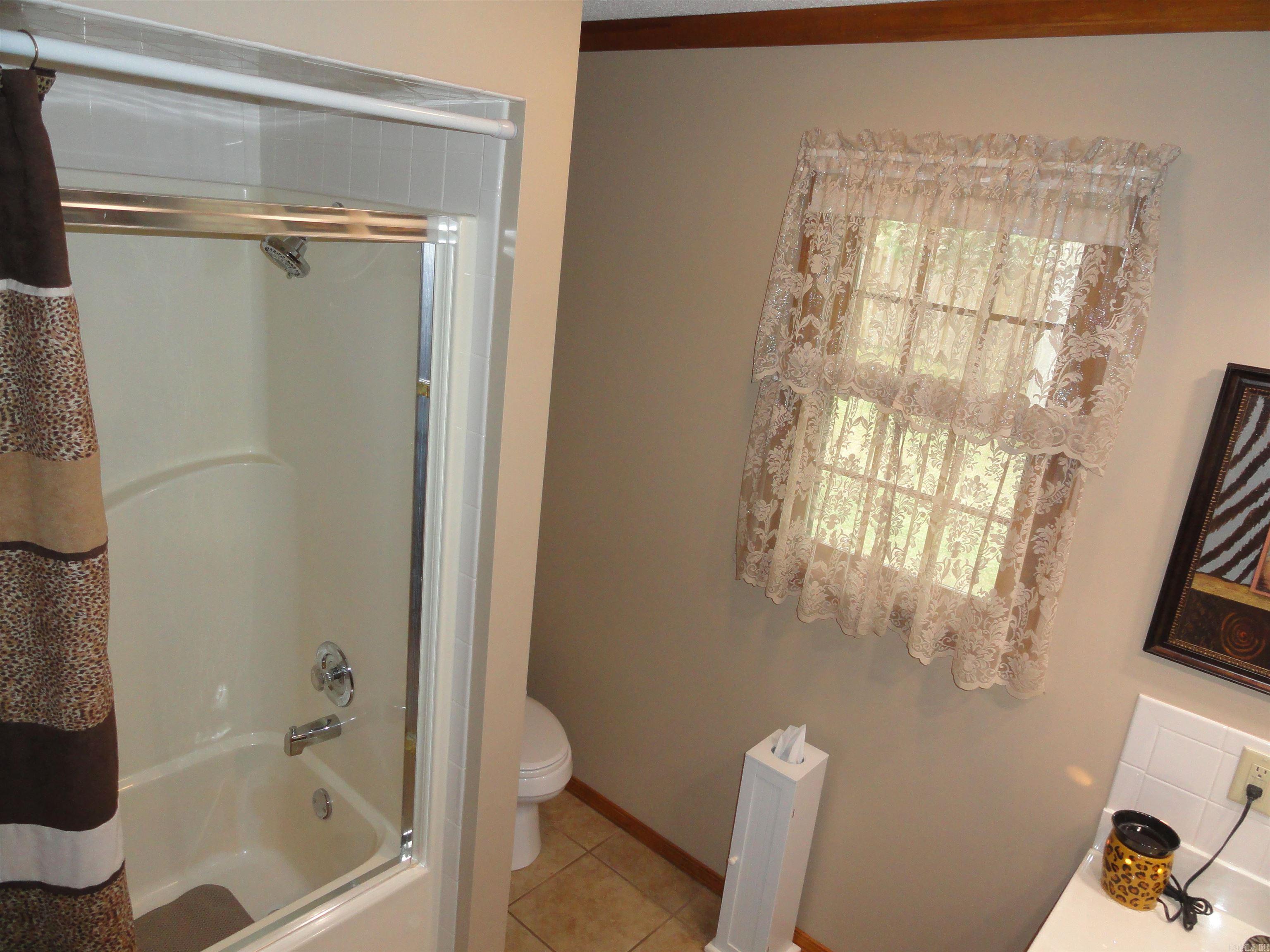817 Northpointe Drive Mountain Home, AR 72653