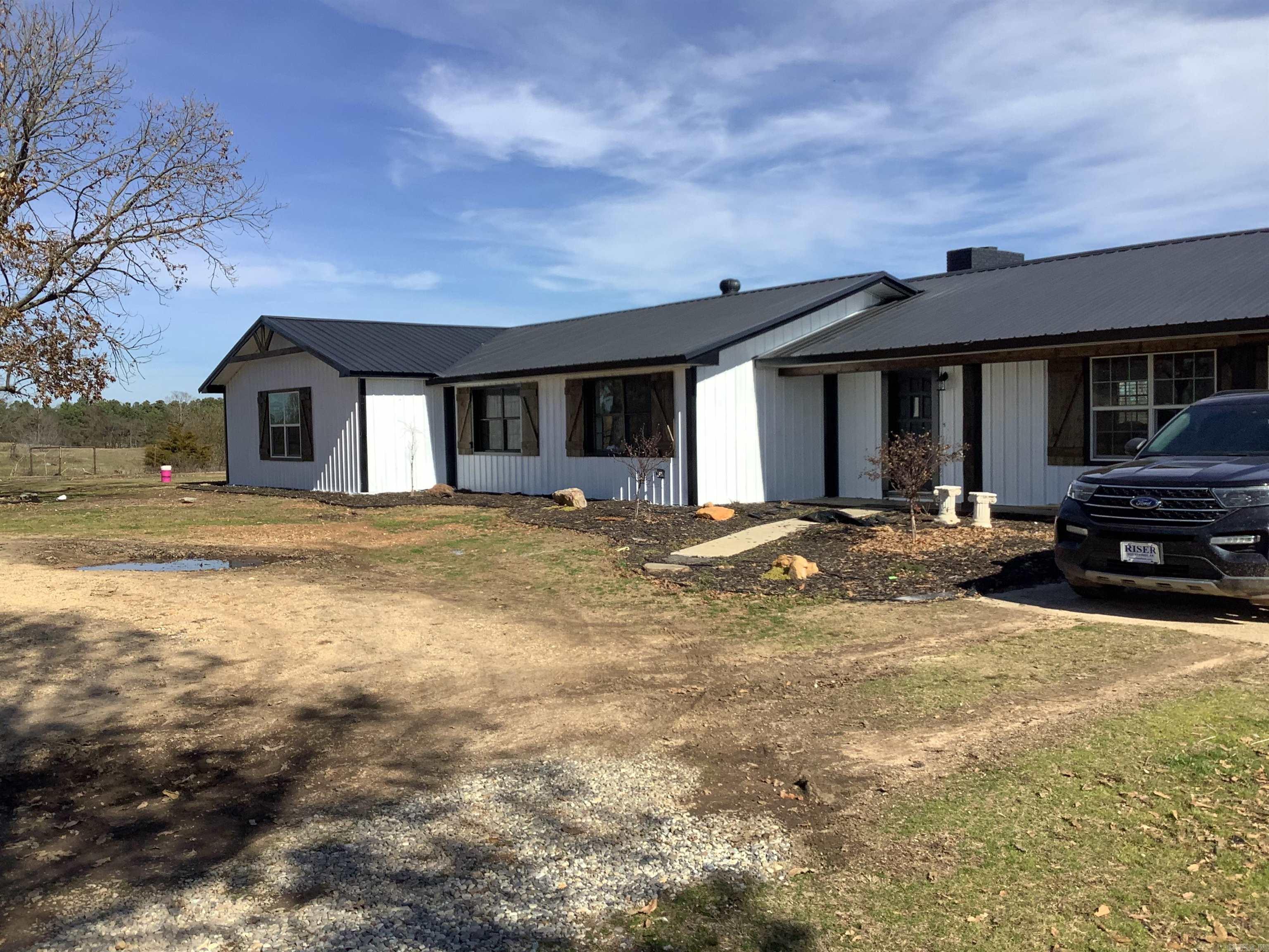 552  Strawberry Tract 1 Delight, AR