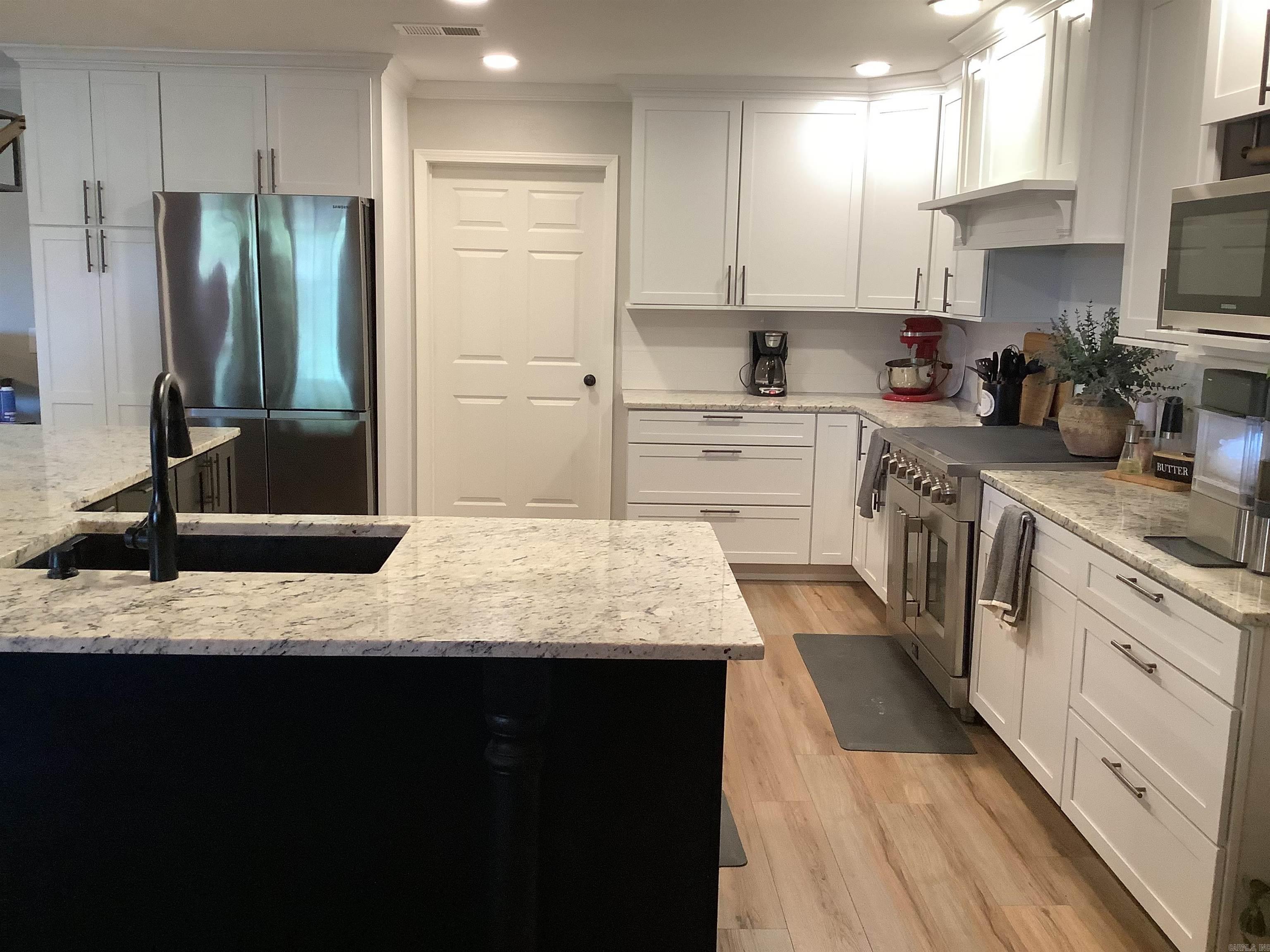 552  Strawberry Tract 1 Delight, AR