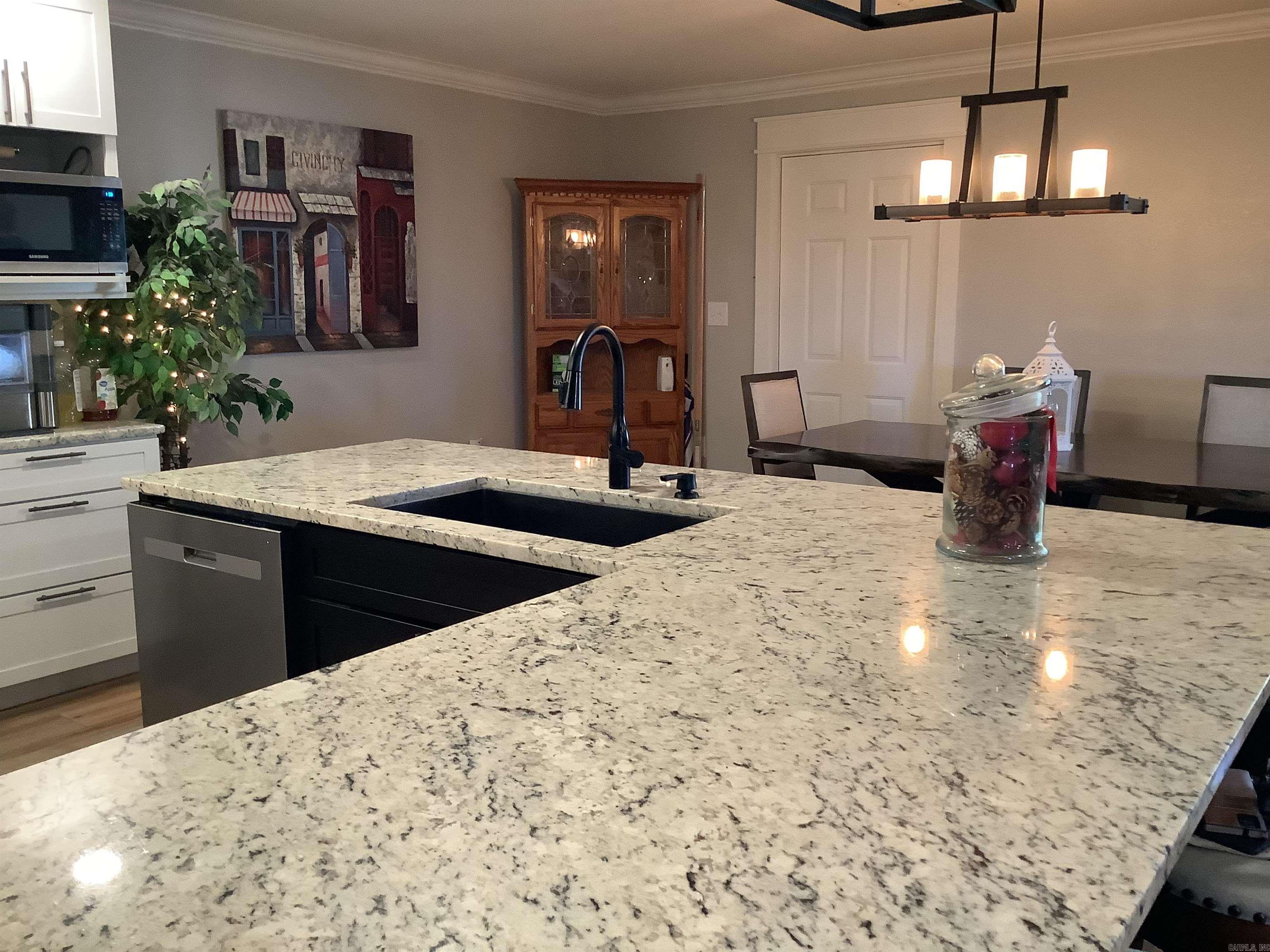 552  Strawberry Tract 1 Delight, AR