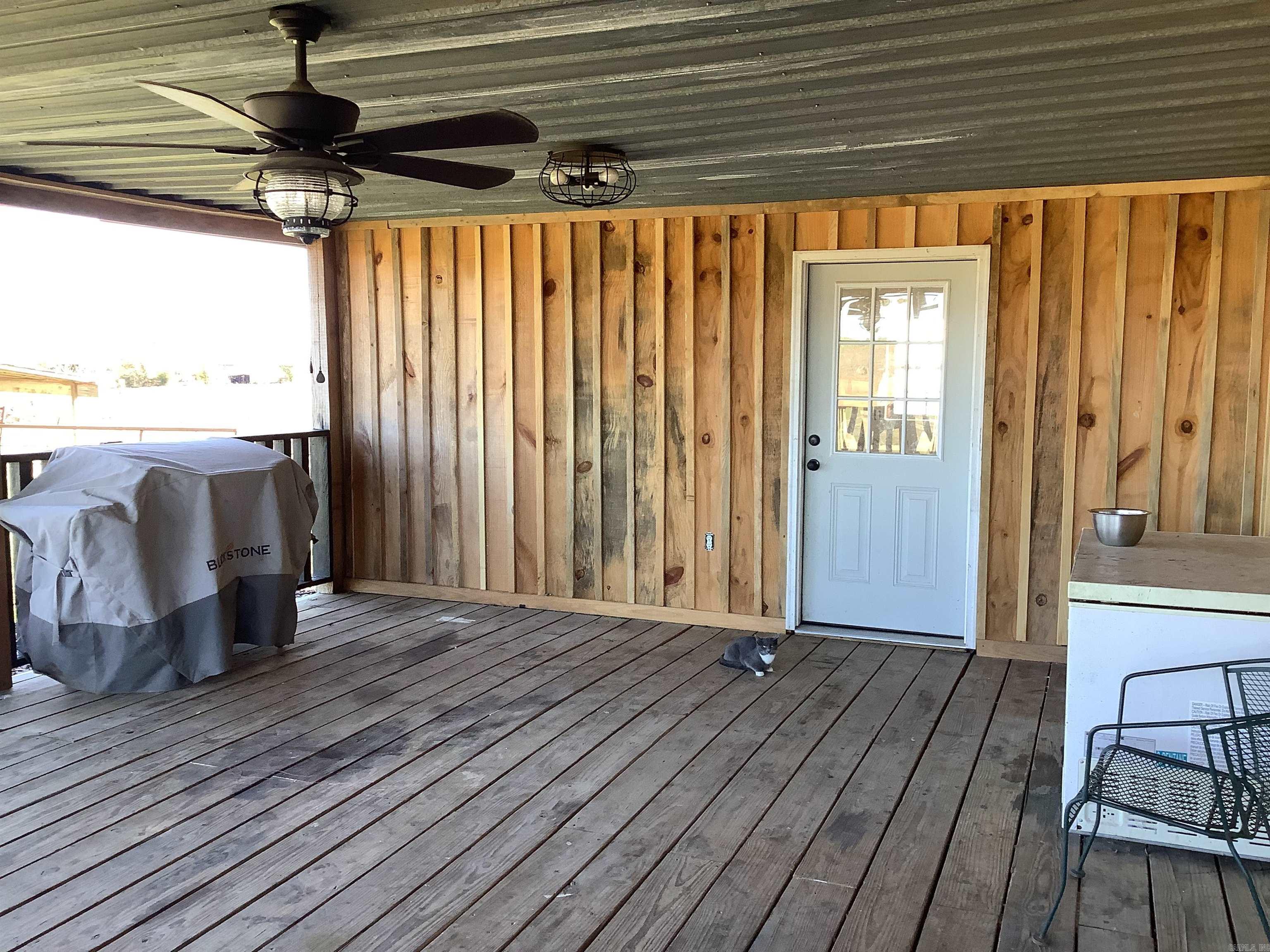 552  Strawberry Tract 1 Delight, AR