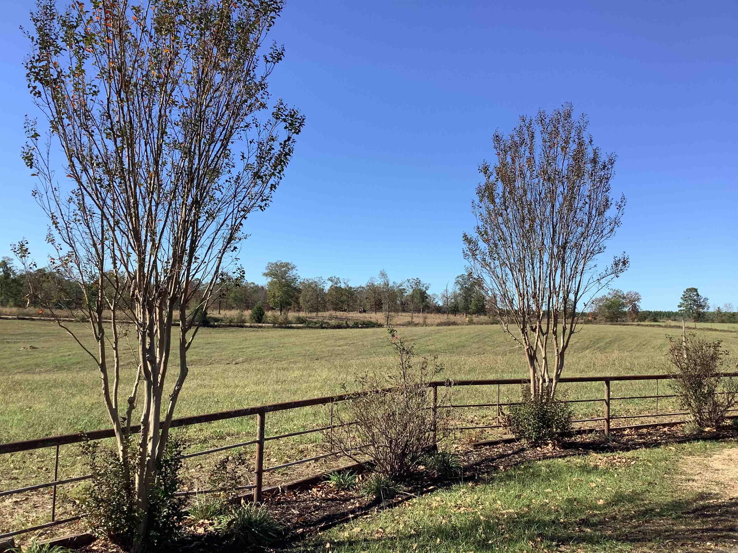 552  Strawberry Tract 1 Delight, AR