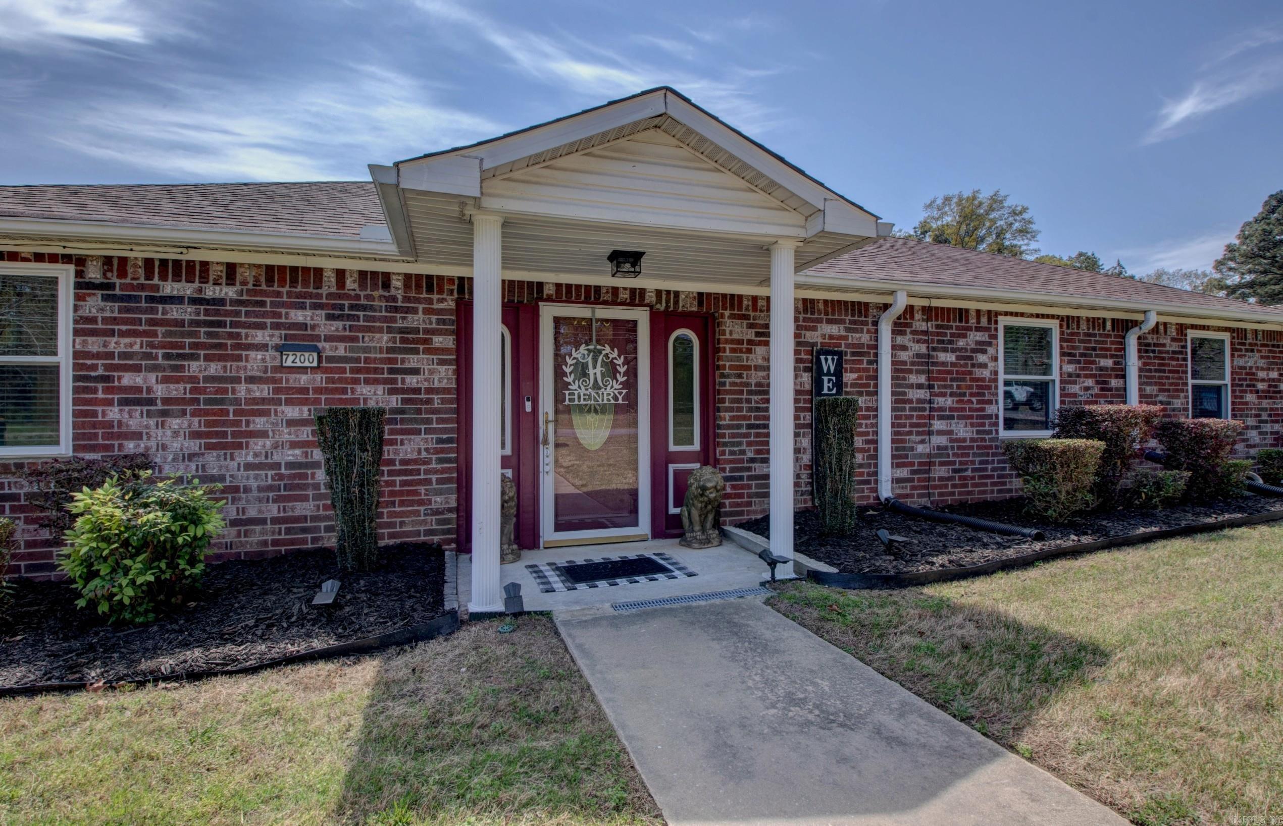 7200  Nell  Pine Bluff, AR
