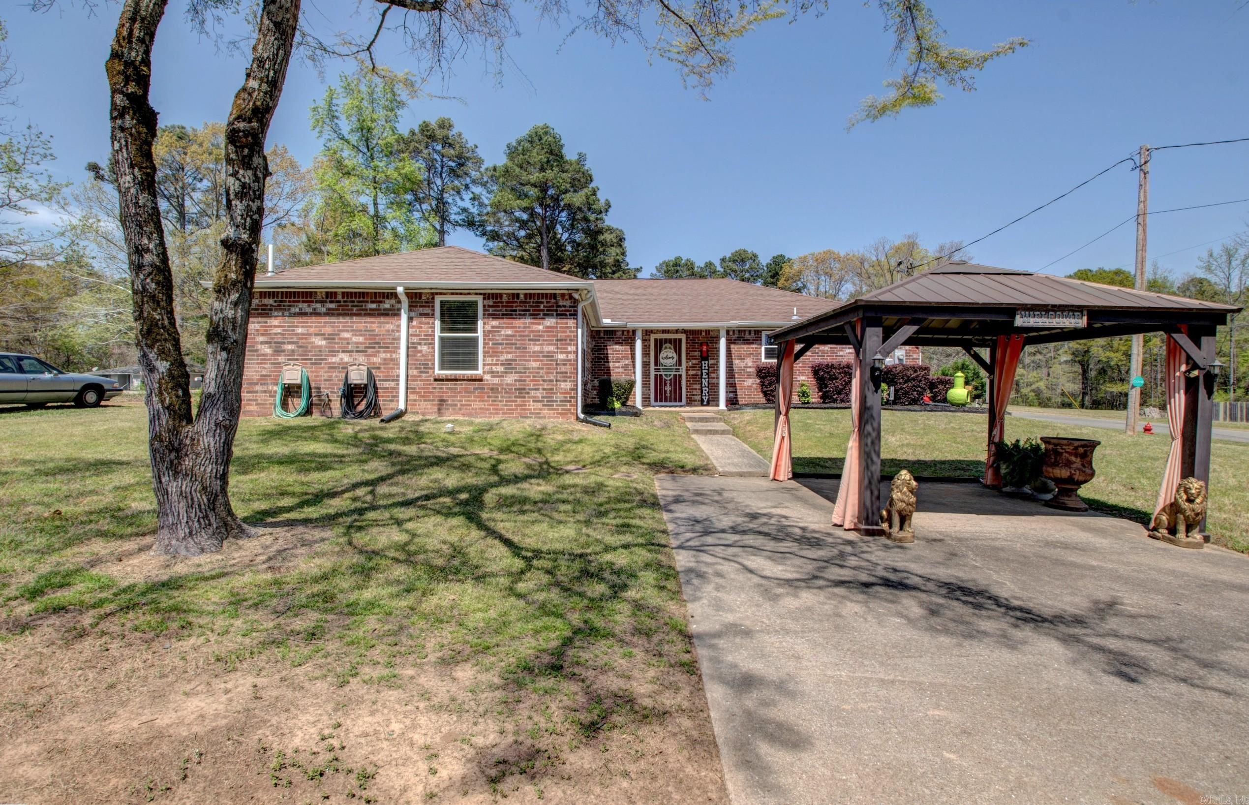 7200  Nell  Pine Bluff, AR