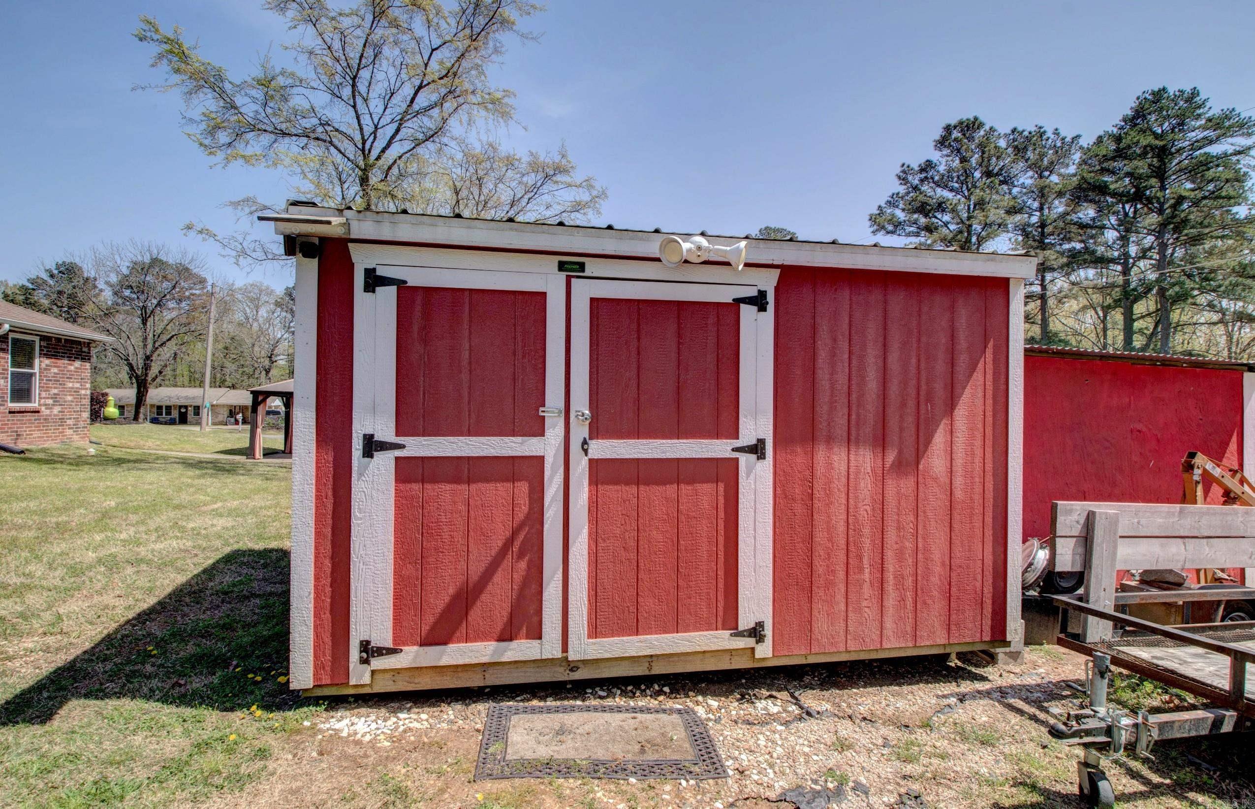 7200  Nell  Pine Bluff, AR