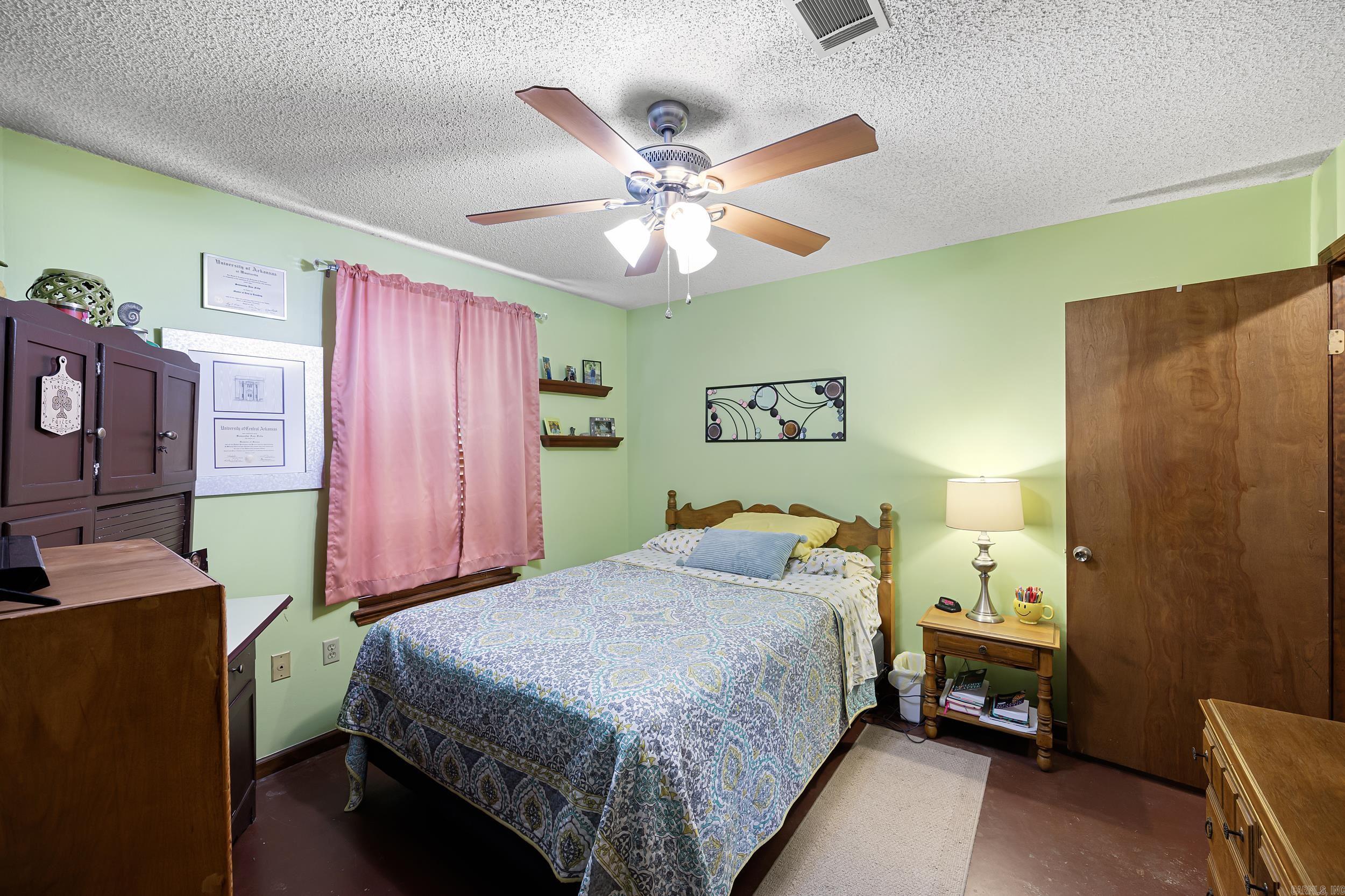 19  Fair Oaks Drive  Conway, AR