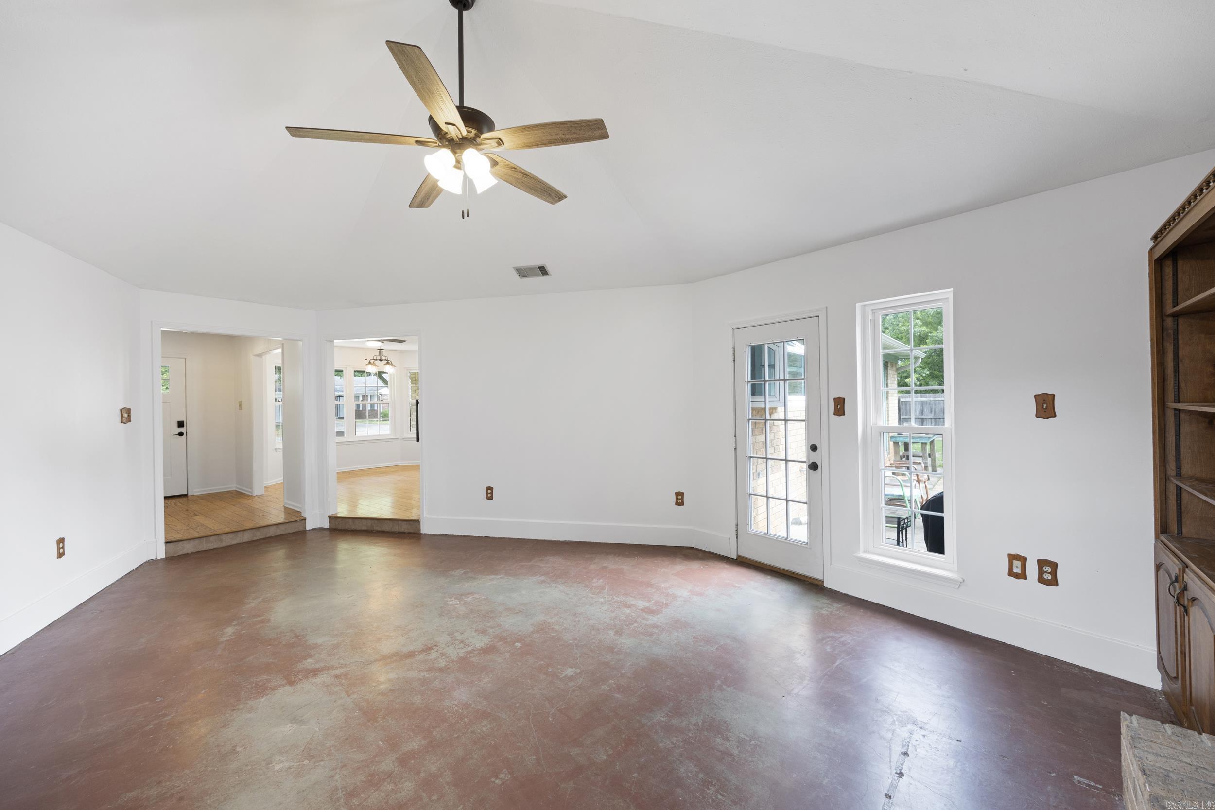 19  Fair Oaks Drive  Conway, AR