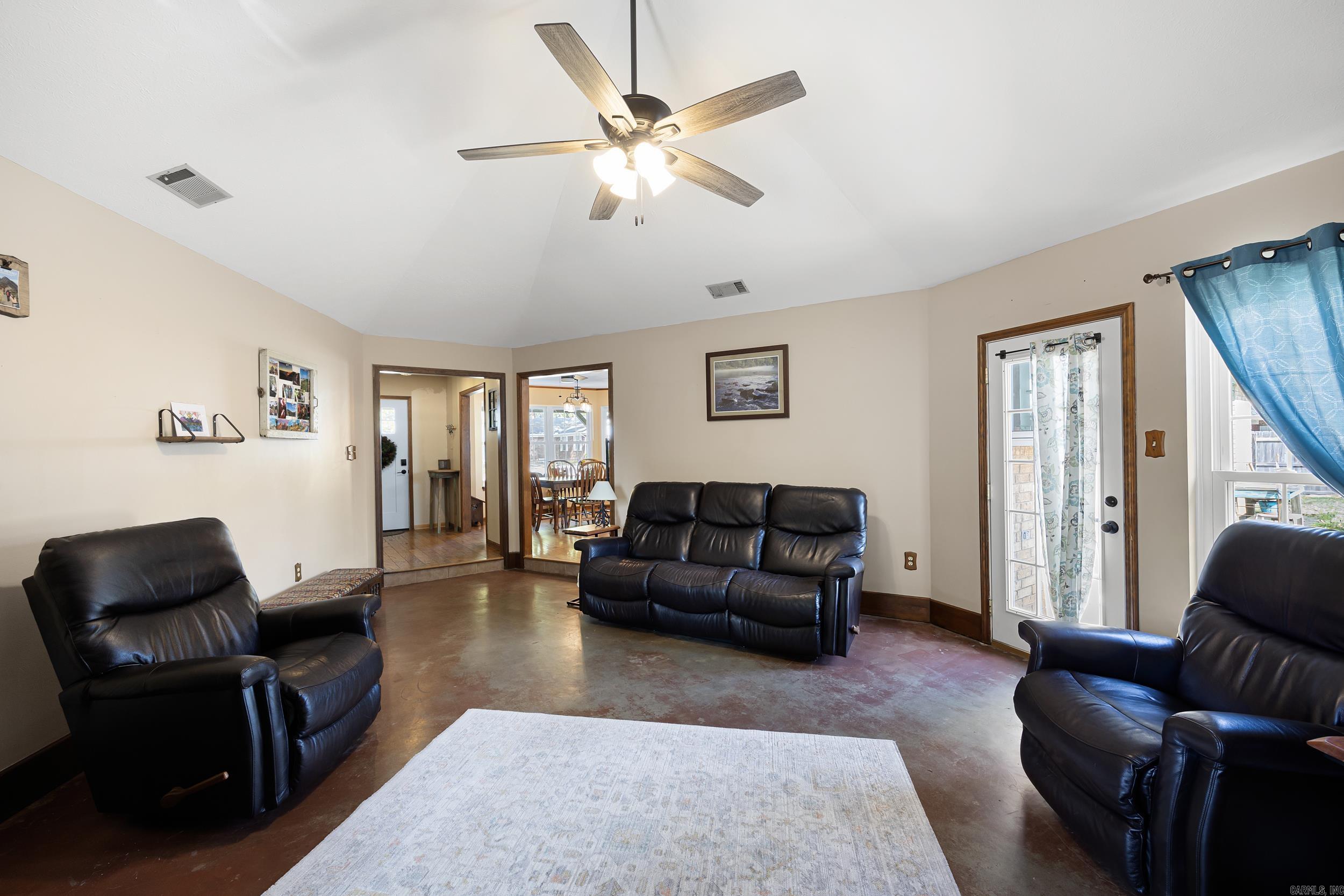 19  Fair Oaks Drive  Conway, AR