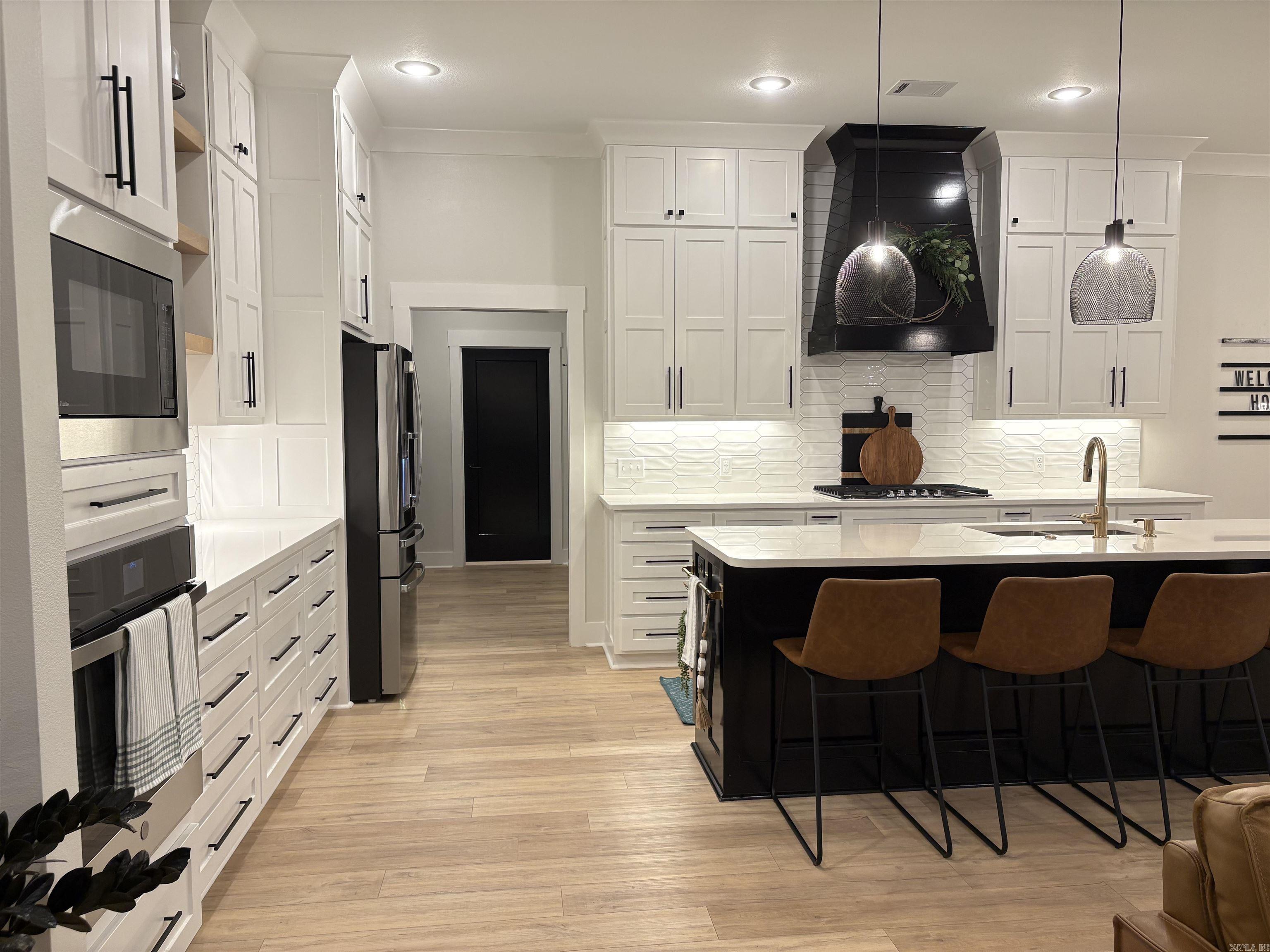 1680  Pearce  Conway, AR