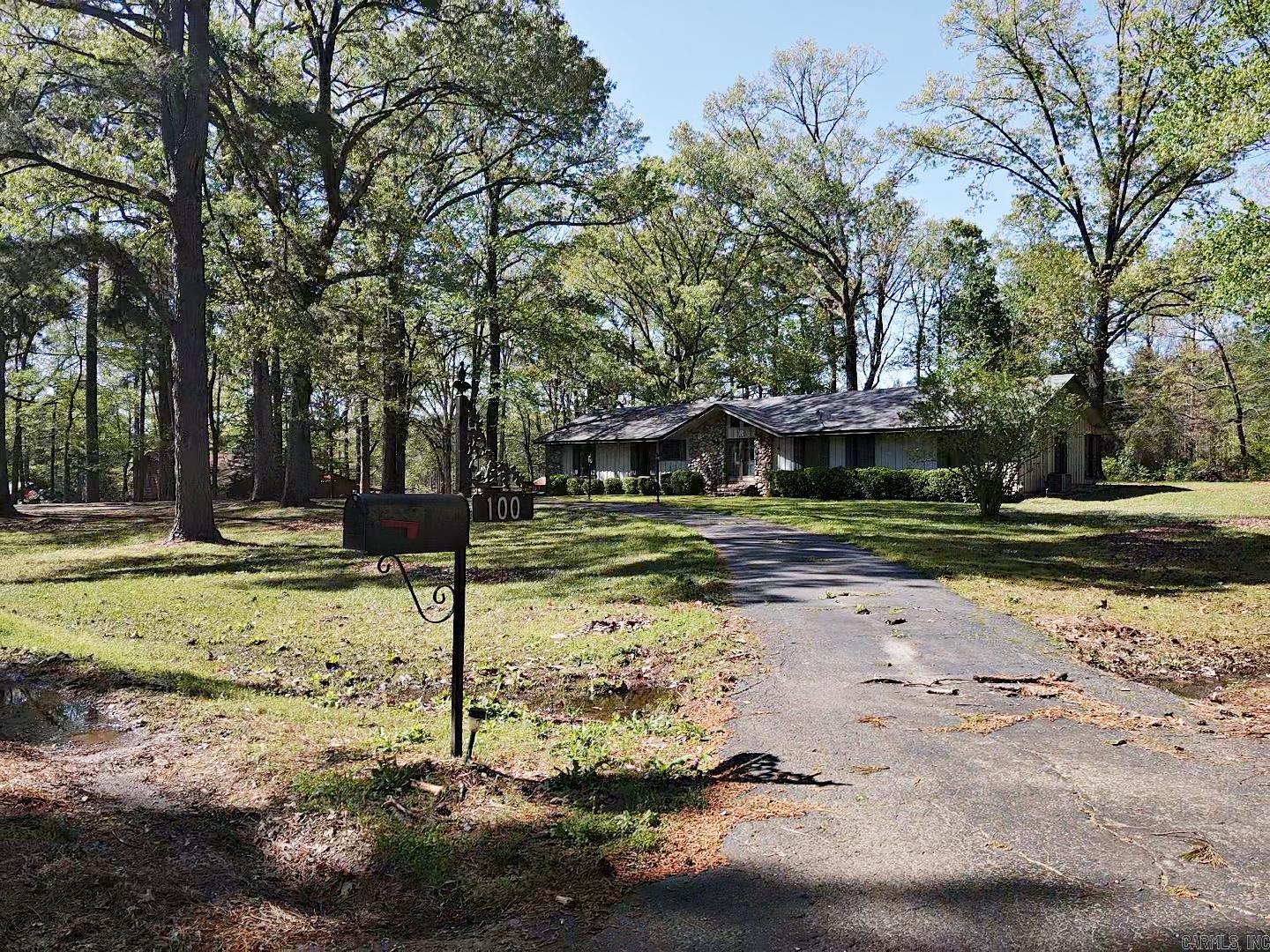 100  Canterbury  Arkadelphia, AR