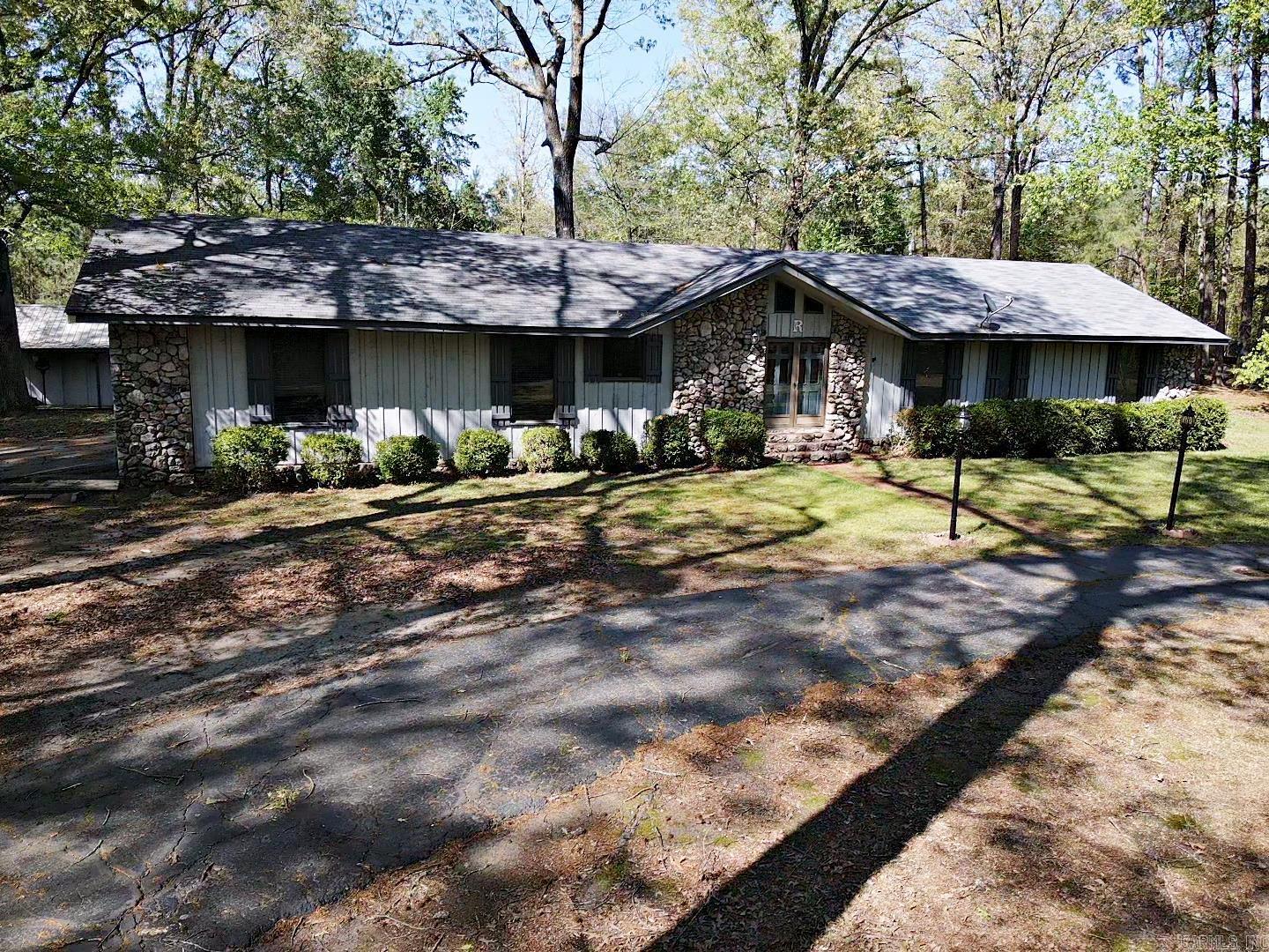 100  Canterbury  Arkadelphia, AR