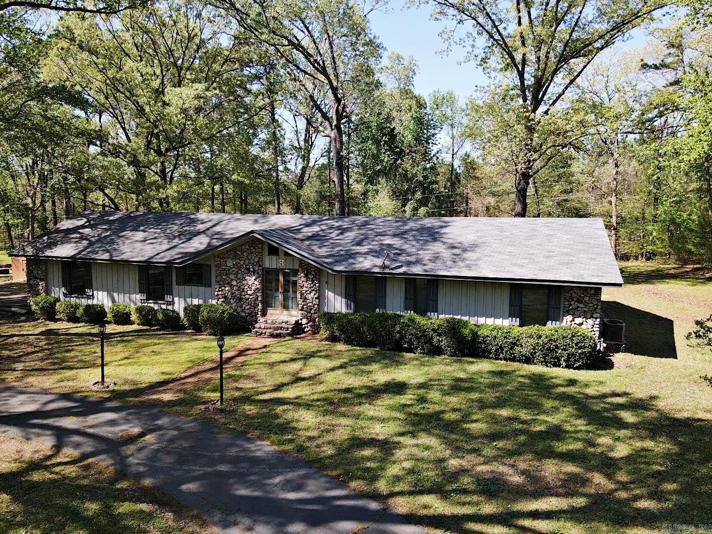 100  Canterbury  Arkadelphia, AR