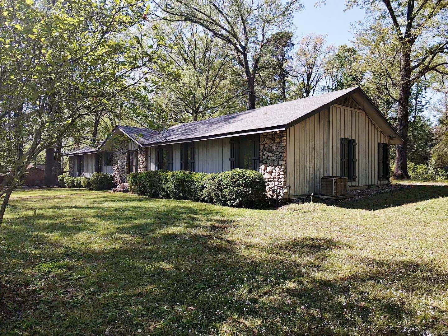 100  Canterbury  Arkadelphia, AR
