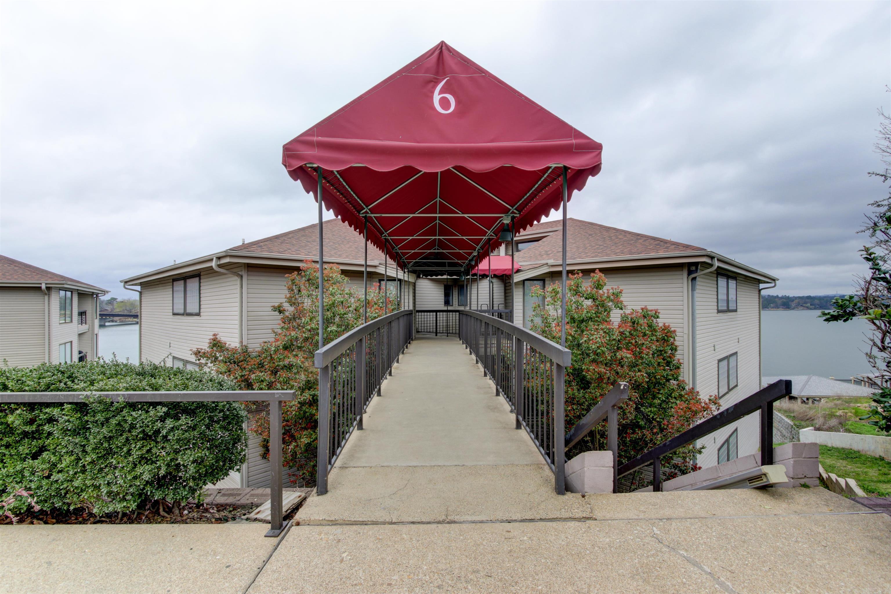 101  Long Island Dr.  Hot Springs, AR