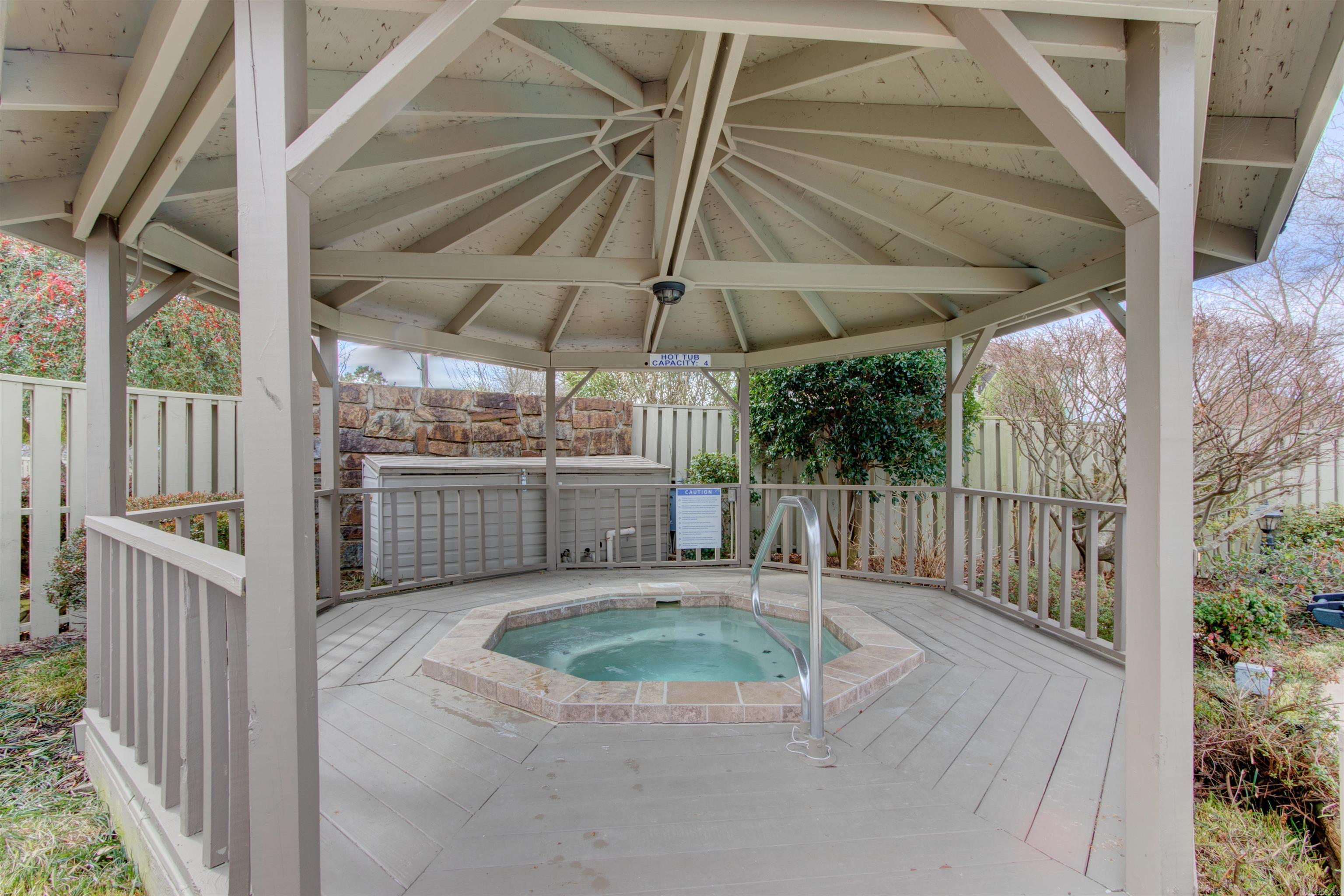 101  Long Island Dr.  Hot Springs, AR