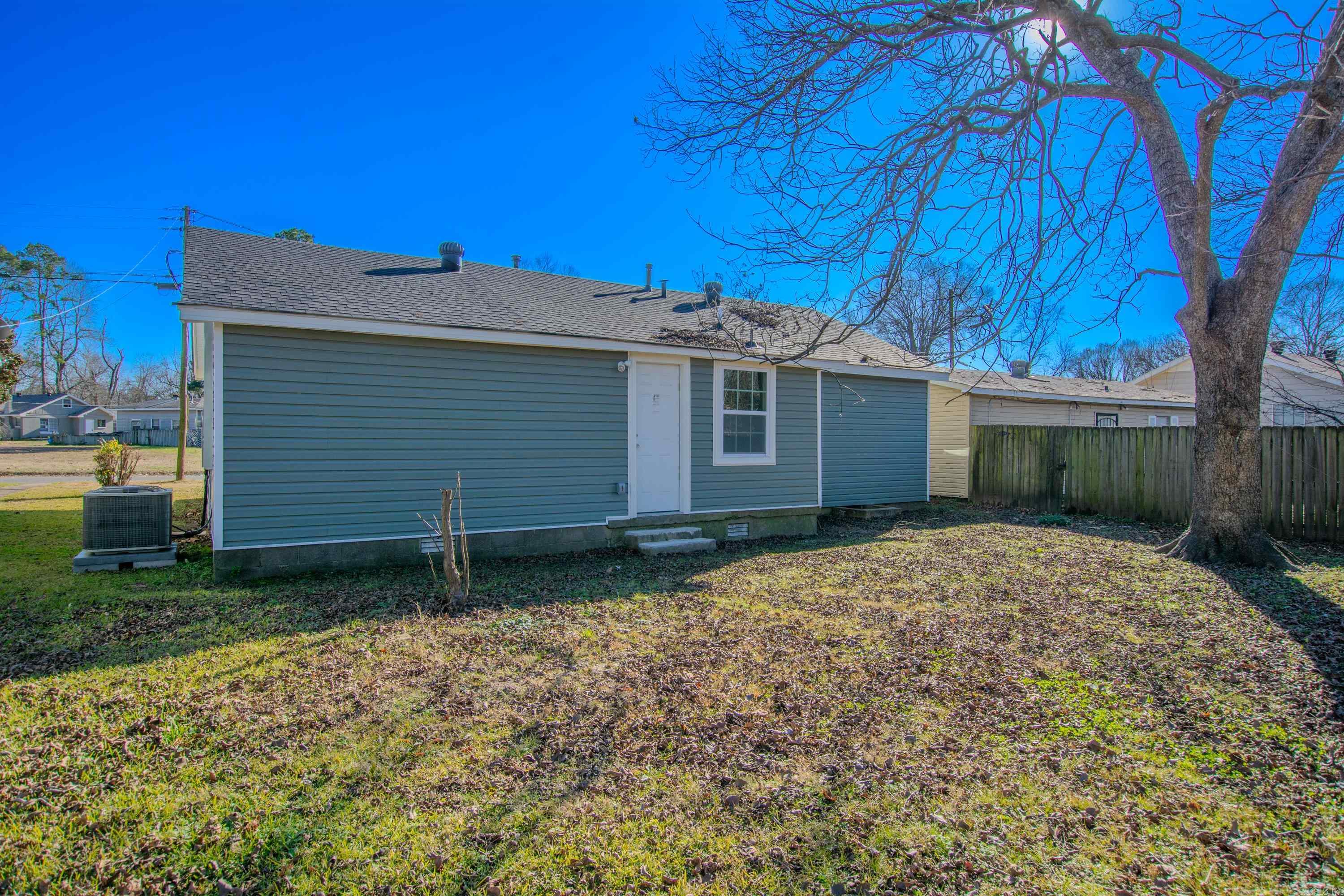 309  Parkdale  North Little Rock, AR