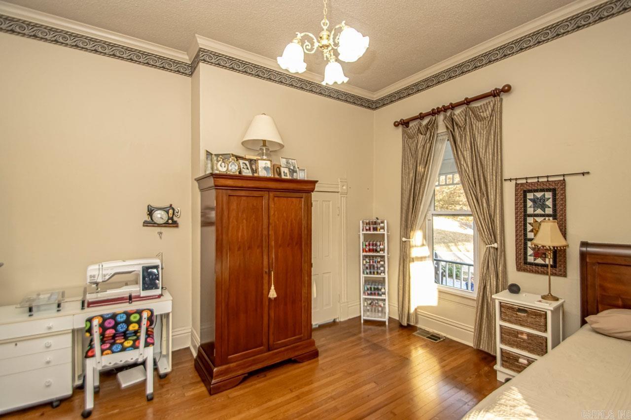16924  Colonel Glenn  Little Rock, AR