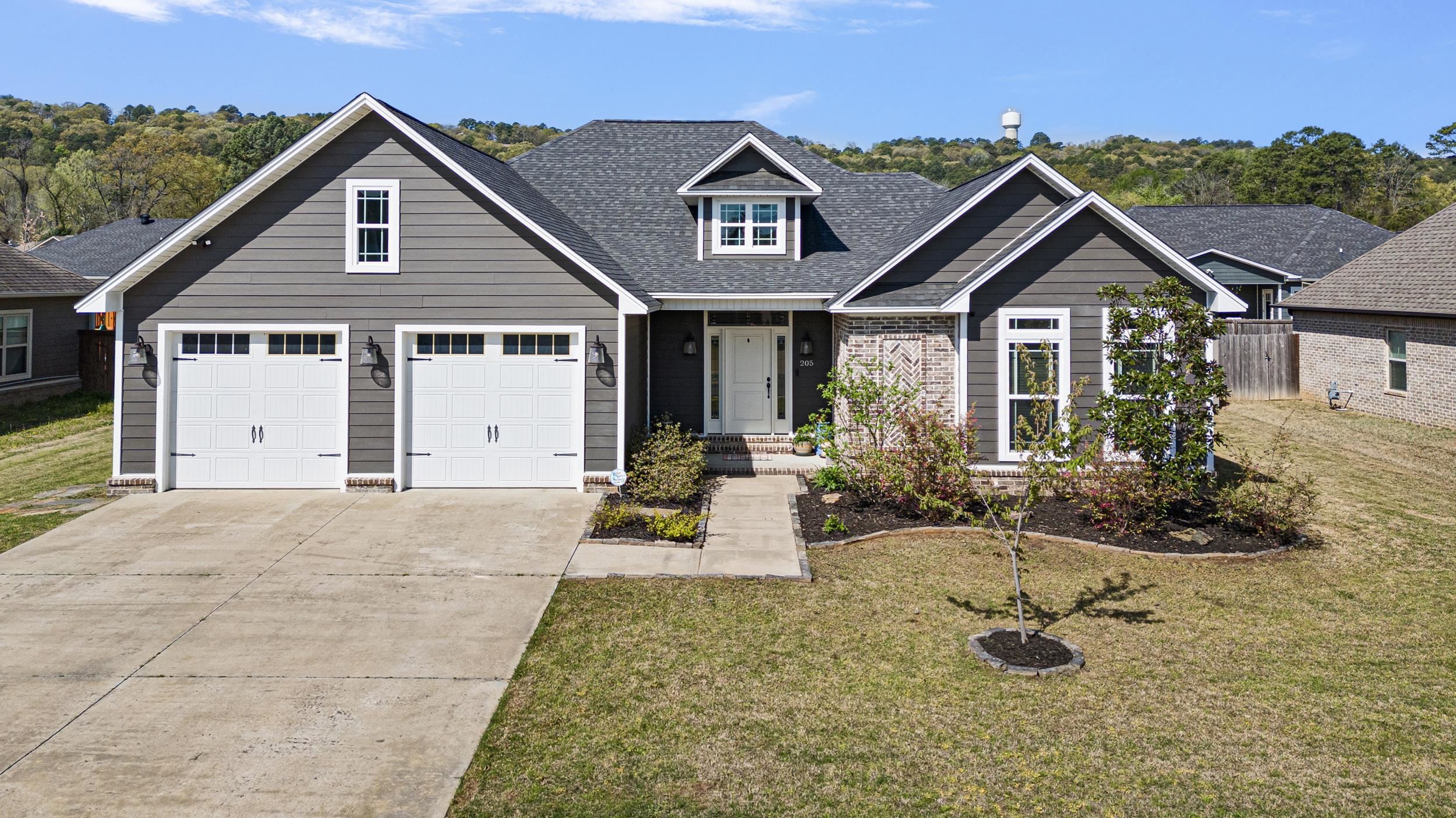 205  Promenade Cir  Russellville, AR