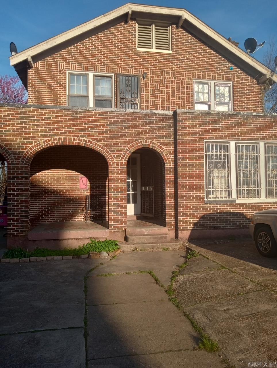 2405 S Battery  Little Rock, AR