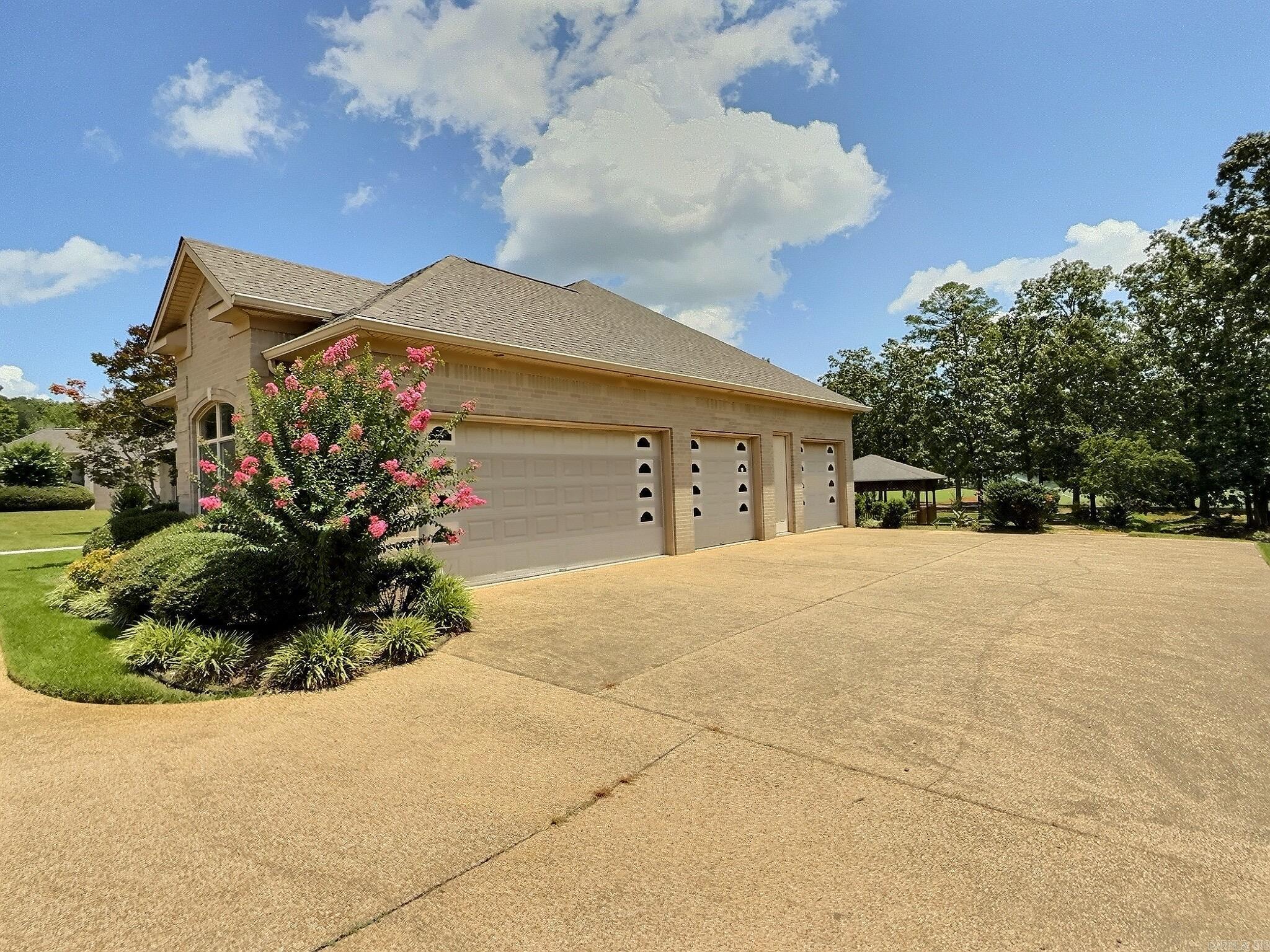 37 Greystone Boulevard Cabot, AR 72023
