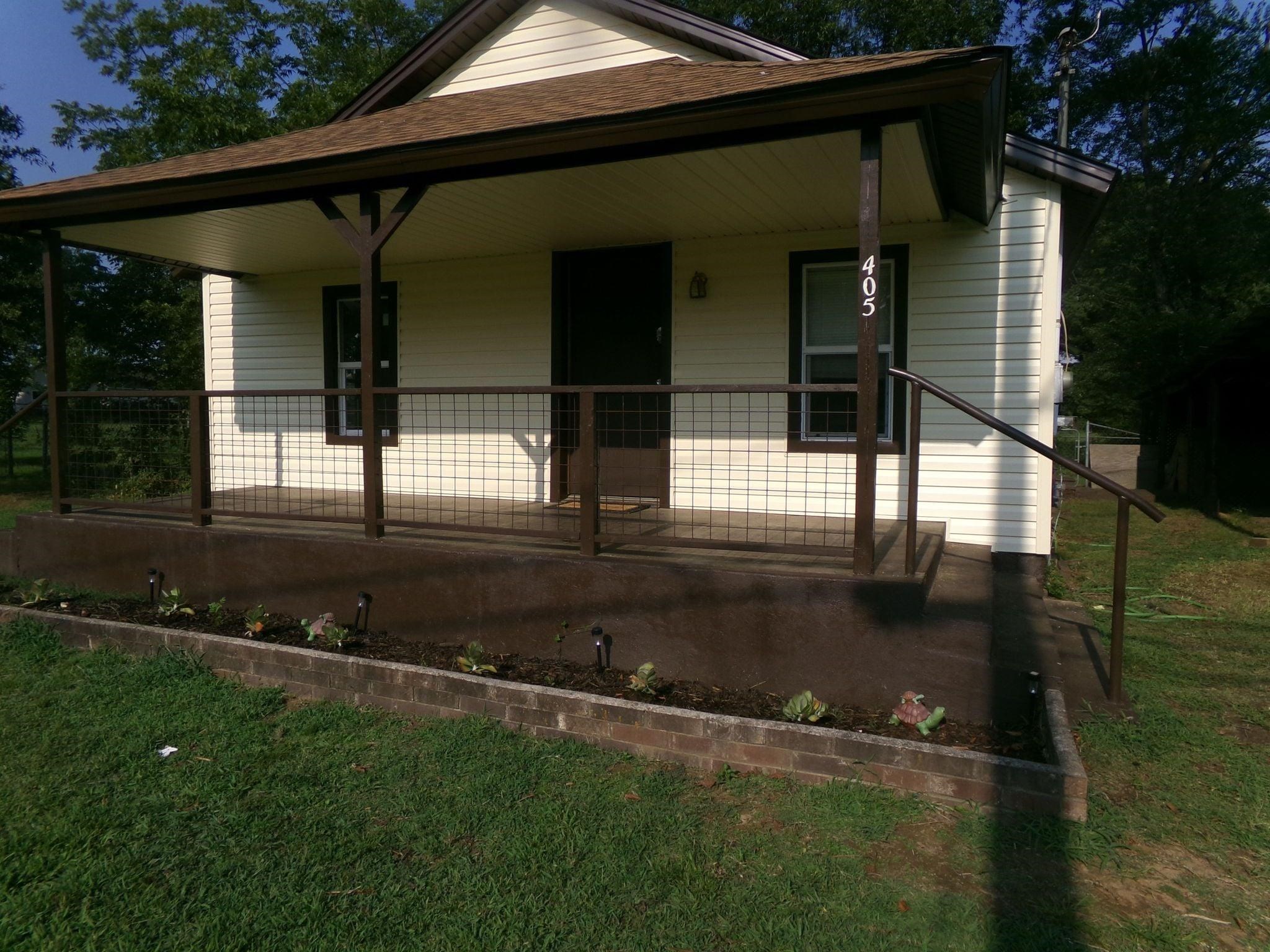 405 S Skaggs  Clarksville, AR