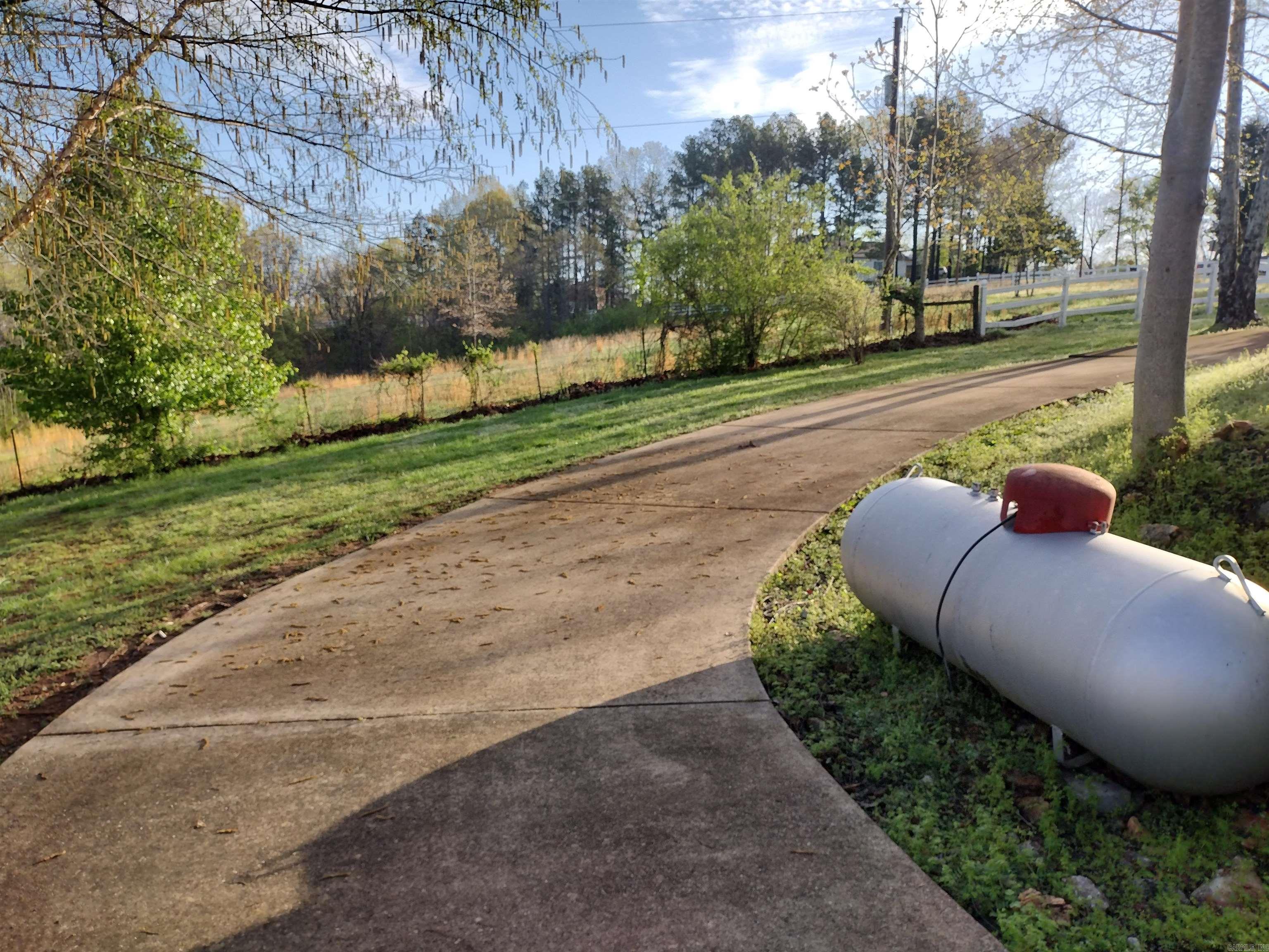 649  County Charm RD  Mountain View, AR